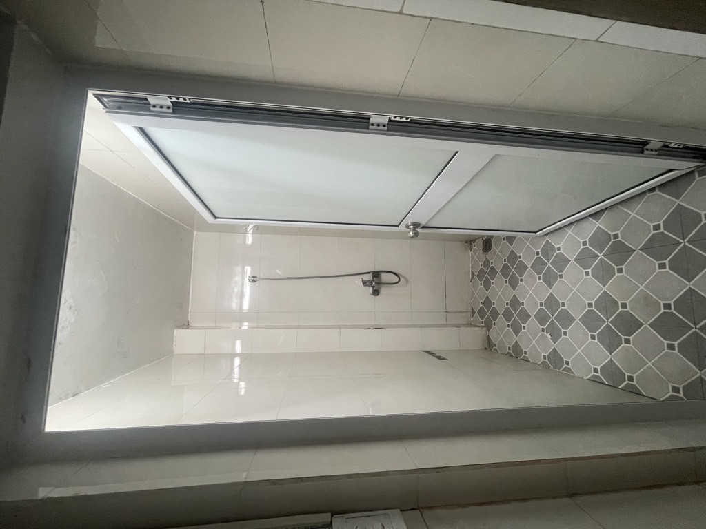 Bán nhà Bùi Ngọc Dương - diện tích 75m2 1 tầng - Nhà tập thể tầng 1, sổ 33m sử dụng thực tế 42m - giá 4,7 tỷ