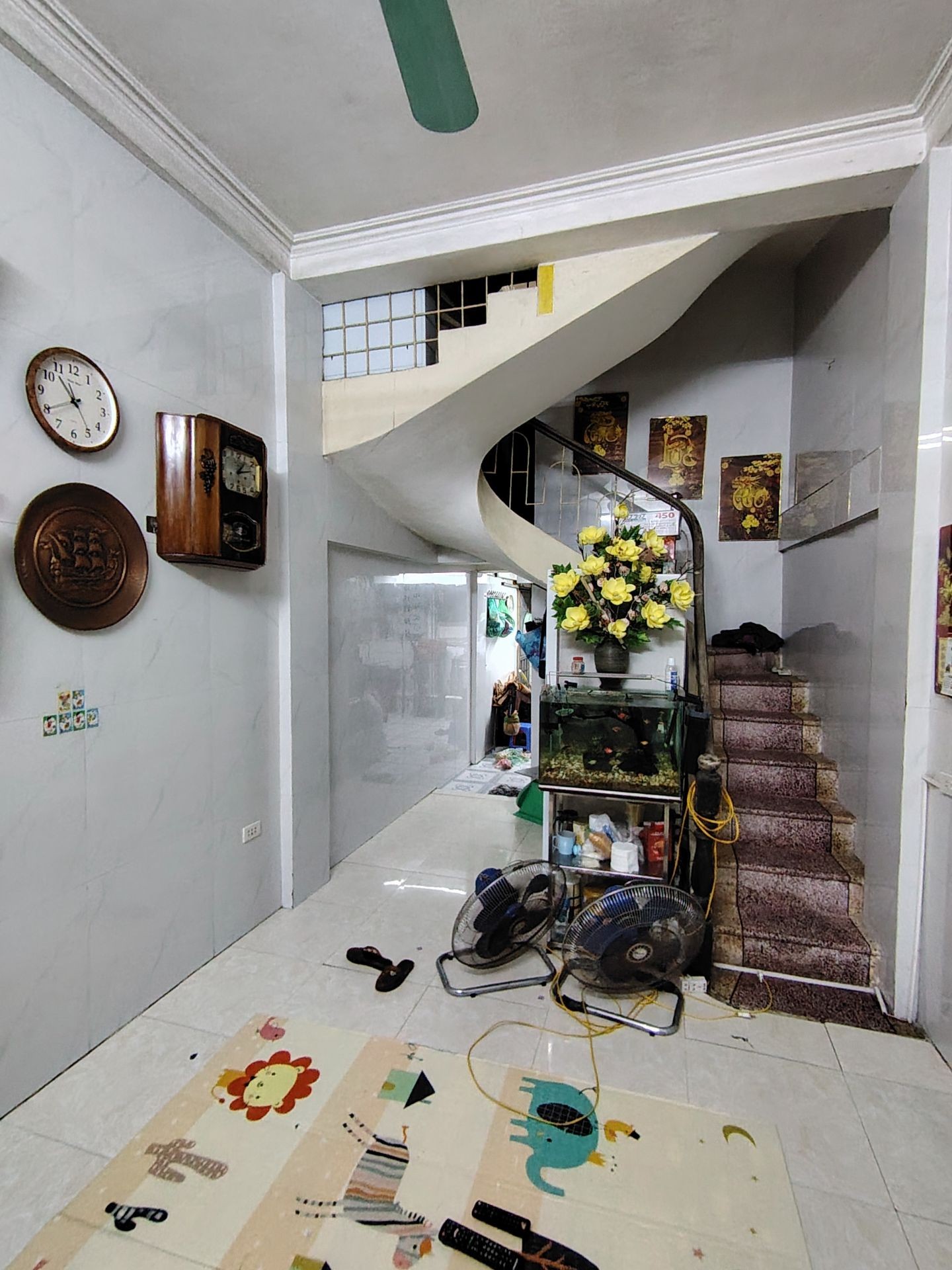 Bán nhà Trần Khát Chân - diện tích 36m2 3 tầng - Ngõ 184 thông khắp nơi - giá 6 tỷ