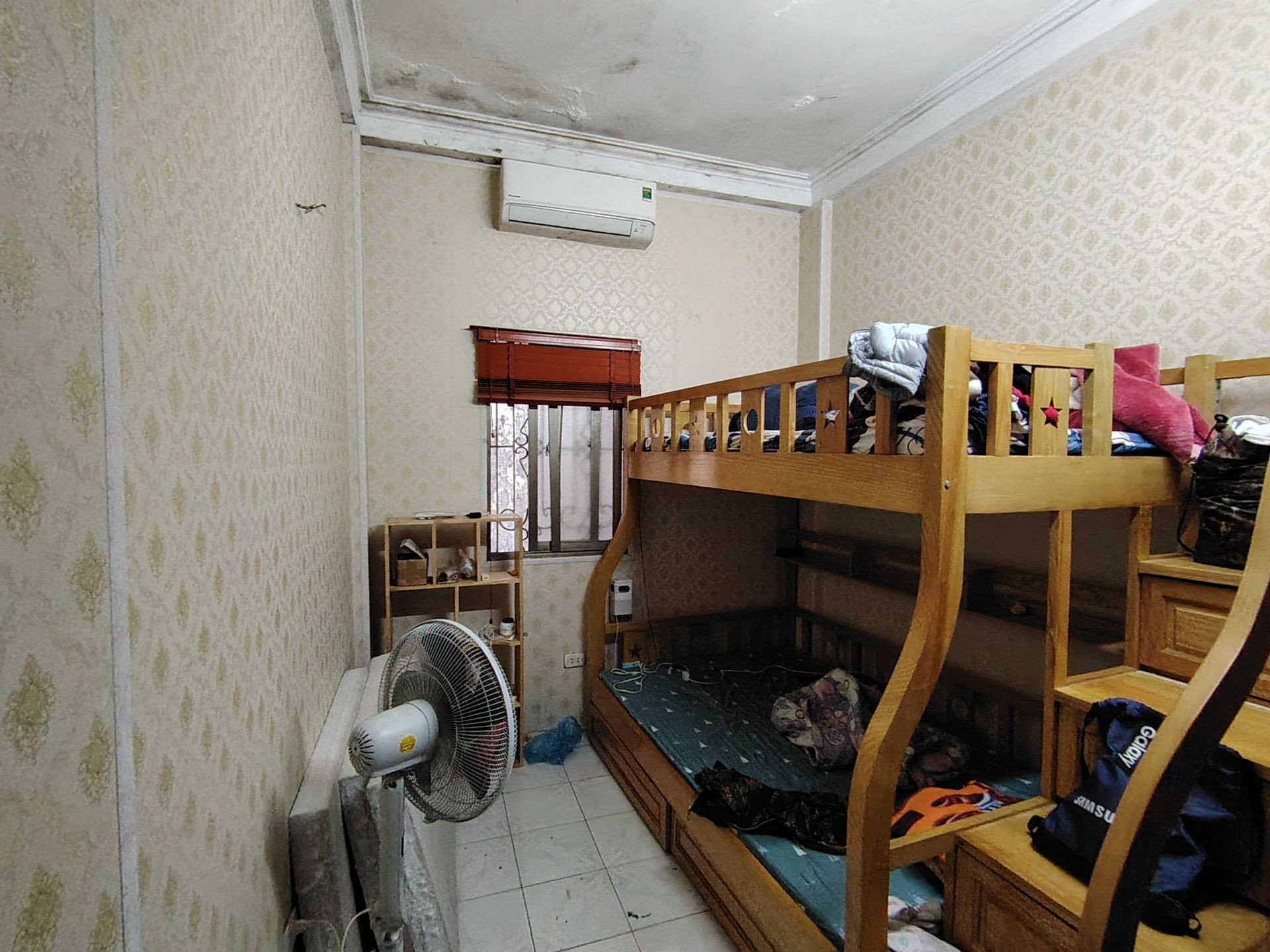 Bán nhà Trần Khát Chân - diện tích 36m2 3 tầng - Ngõ 184 thông khắp nơi - giá 6 tỷ