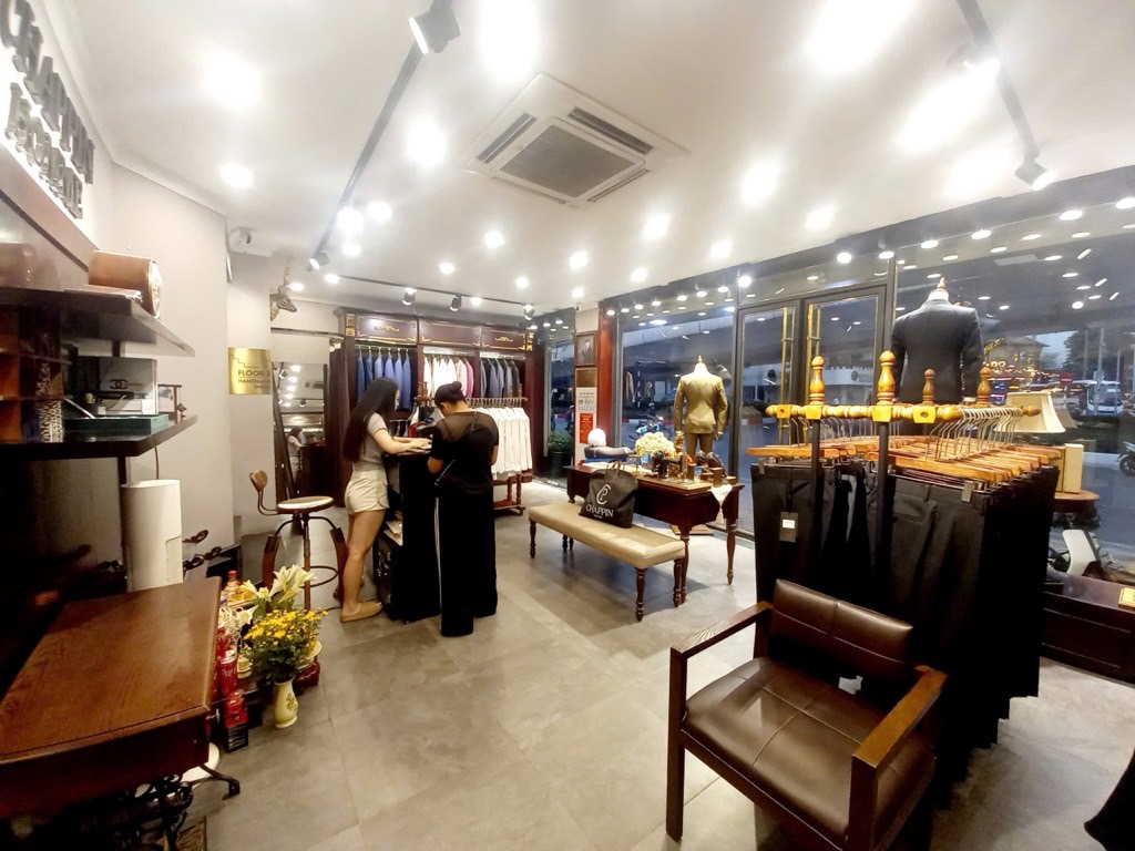 Bán nhà Đại Cồ Việt - diện tích 51.4m2 4 tầng - Mặt tiền 8.4m, thang máy - giá 45 tỷ