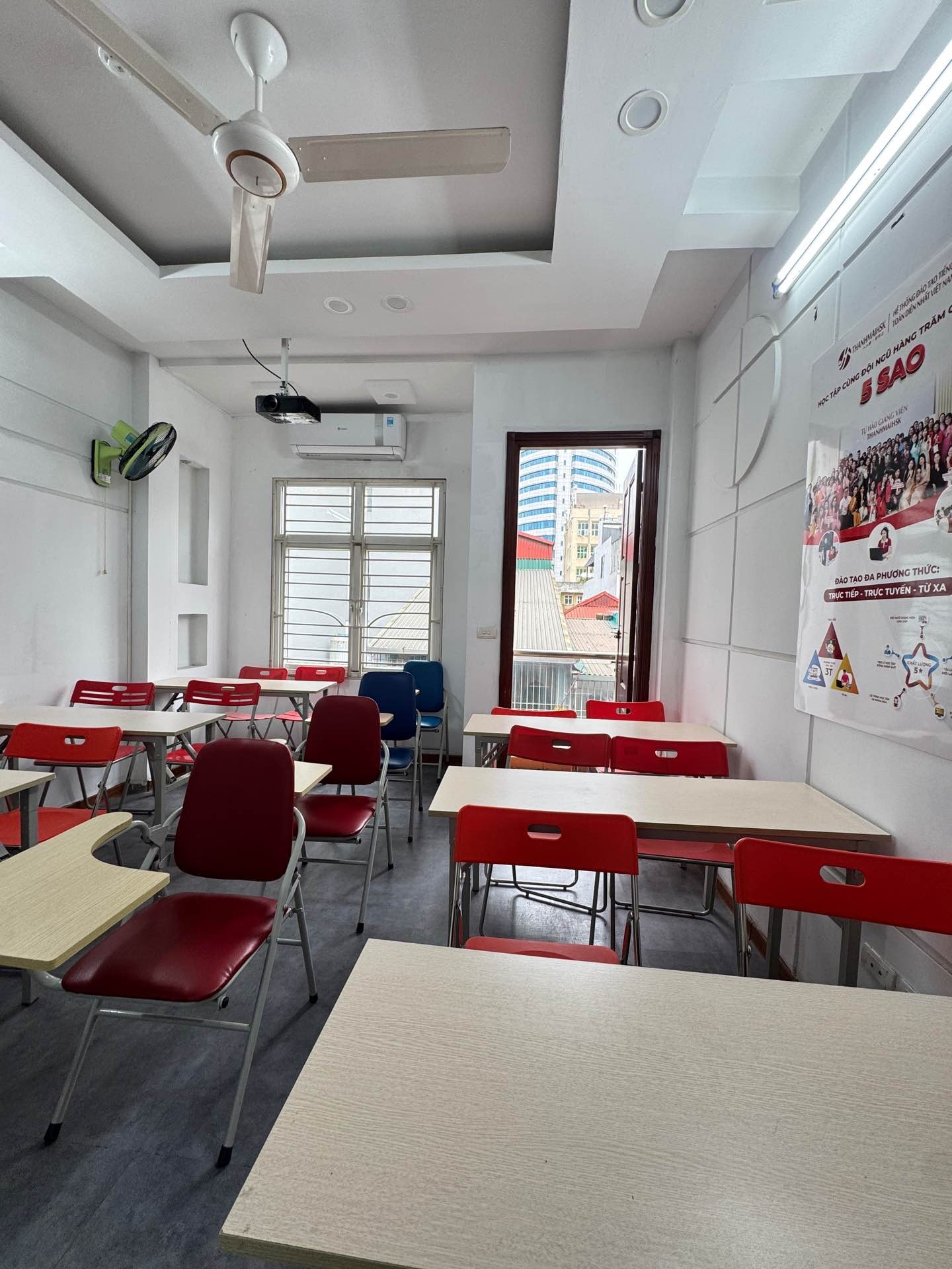 Bán nhà Huỳnh Thúc Kháng - diện tích 48m2 6 tầng - 2 mặt thoáng - giá 39,3 tỷ