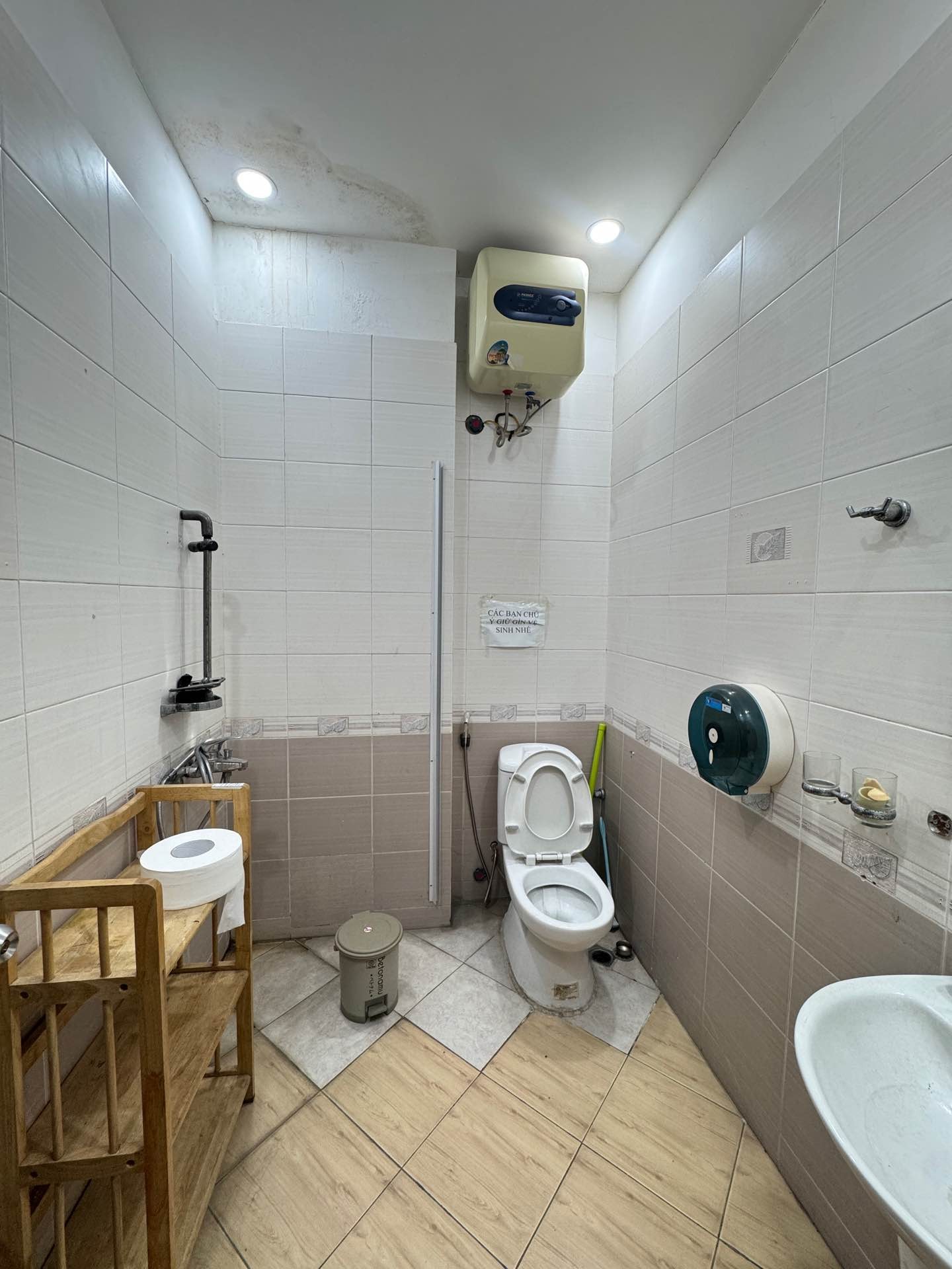 Bán nhà Huỳnh Thúc Kháng - diện tích 48m2 6 tầng - 2 mặt thoáng - giá 39,3 tỷ