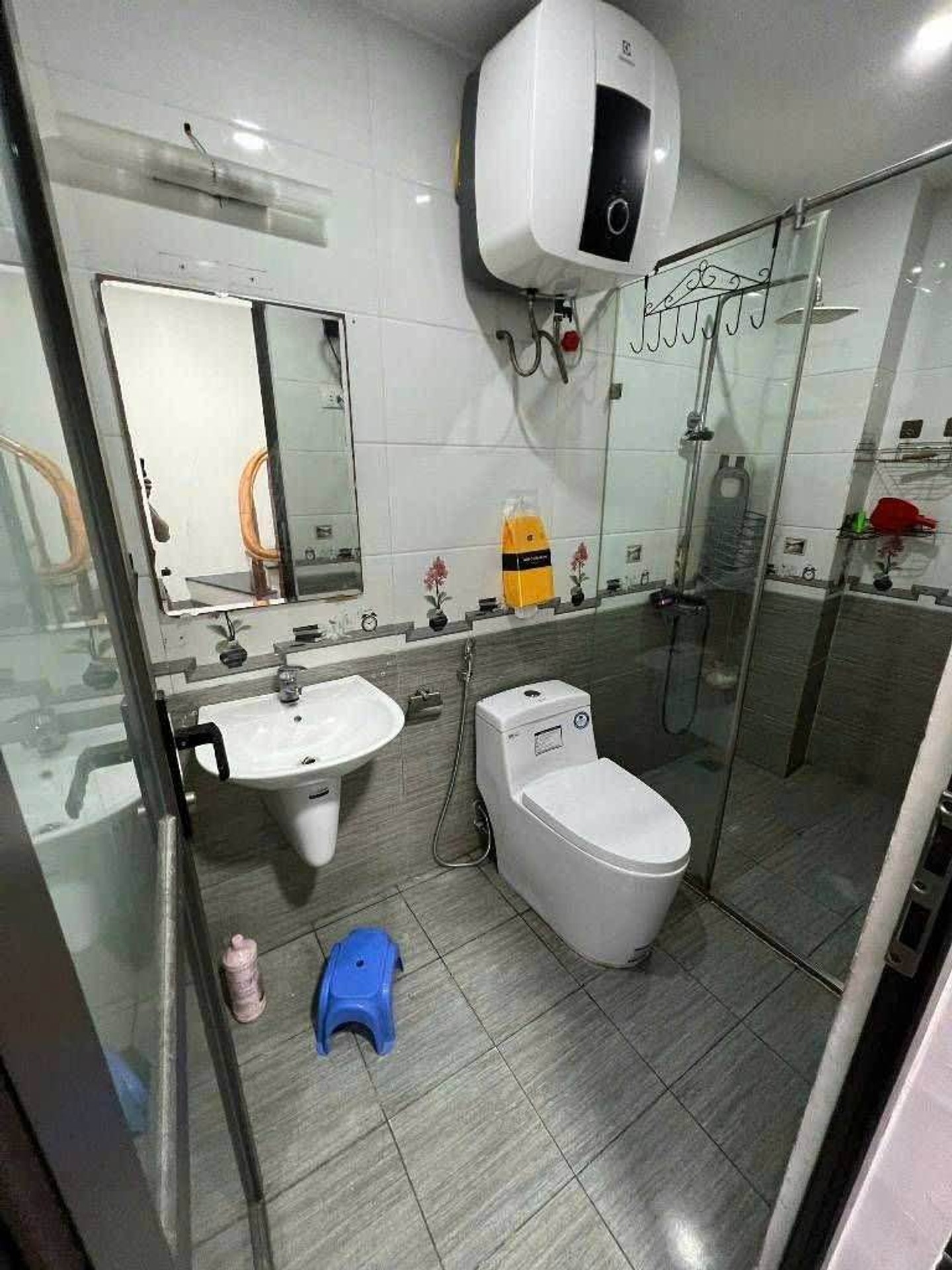 Bán nhà Tam Trinh - diện tích 34m2 5 tầng - Dân xây chắc chắn - giá 6,9 tỷ
