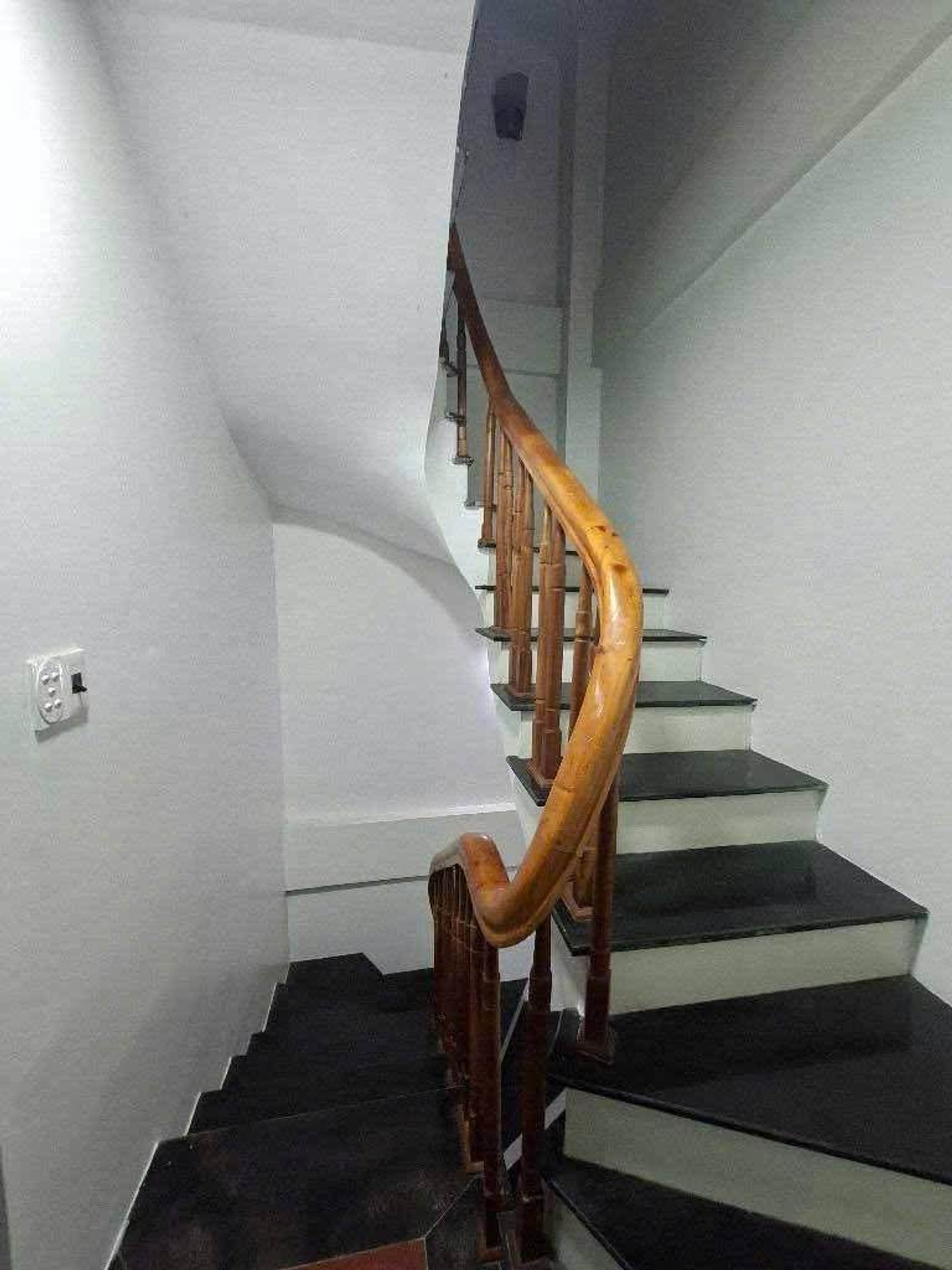 Bán nhà Tam Trinh - diện tích 34m2 5 tầng - Dân xây chắc chắn - giá 6,9 tỷ