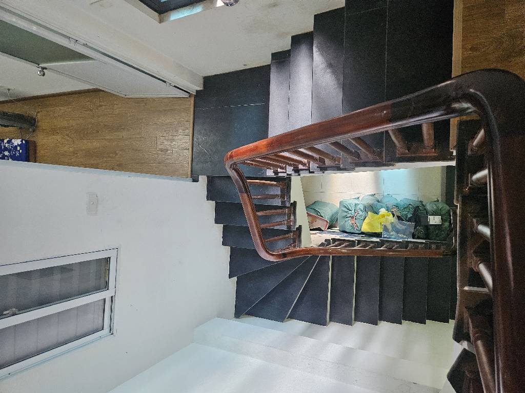 Bán nhà Tam Trinh - diện tích 43m2 4 tầng - Ô tô tránh - giá 8,9 tỷ