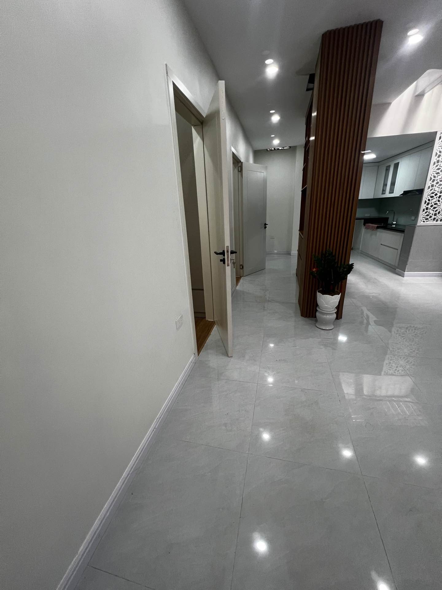 Bán nhà Lò Đúc - diện tích 70m2 1 tầng - Nhà sửa mới đẹp ở luôn - giá 6,1 tỷ
