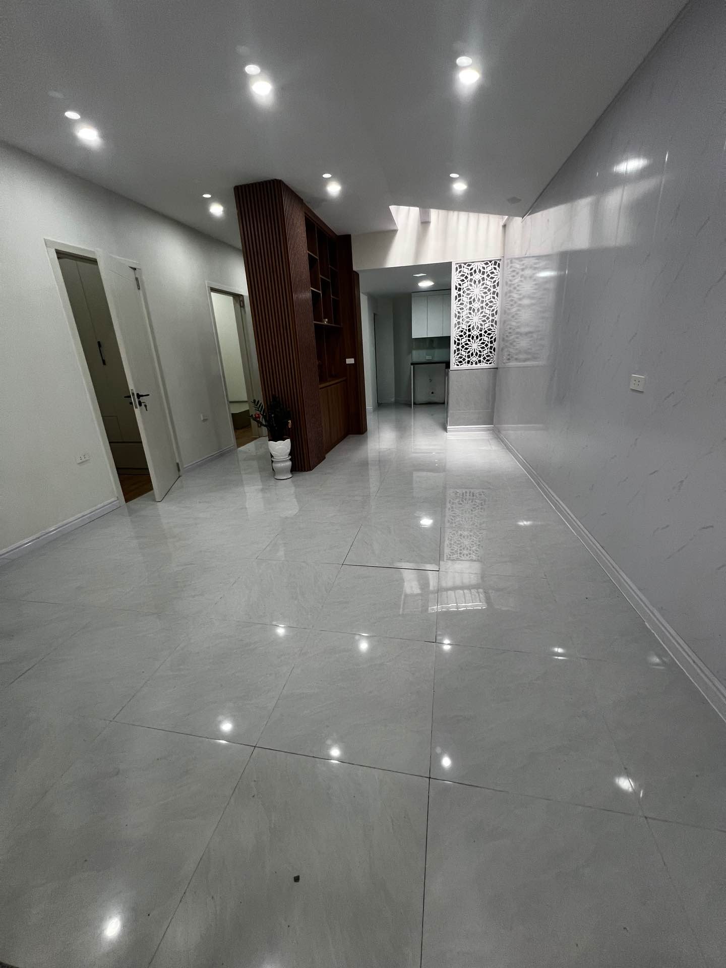 Bán nhà Lò Đúc - diện tích 70m2 1 tầng - Nhà sửa mới đẹp ở luôn - giá 6,1 tỷ