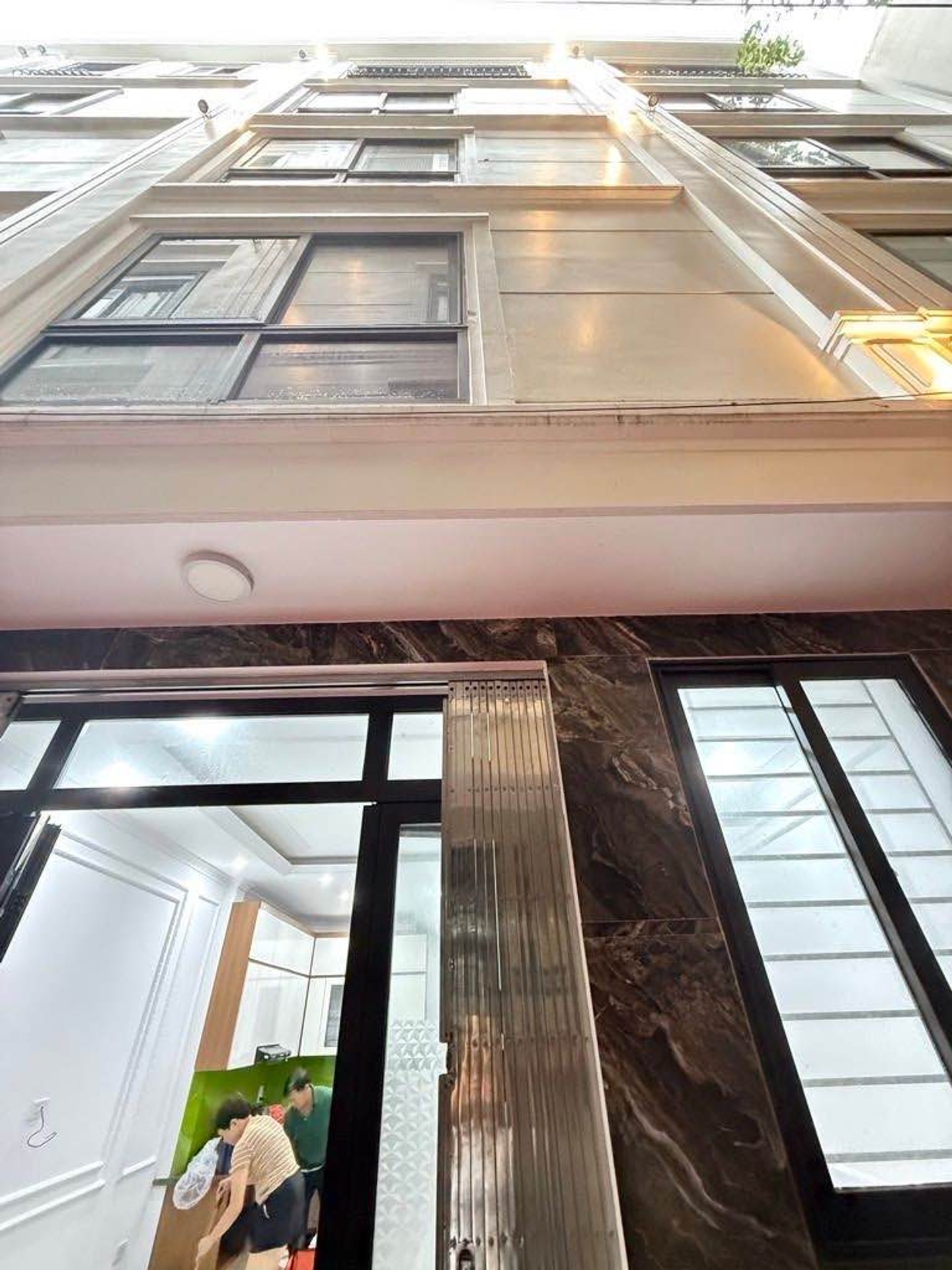 Bán nhà Ngọc Hồi - diện tích 30m2 5 tầng - Ô tô đỗ cửa - giá 5,9 tỷ