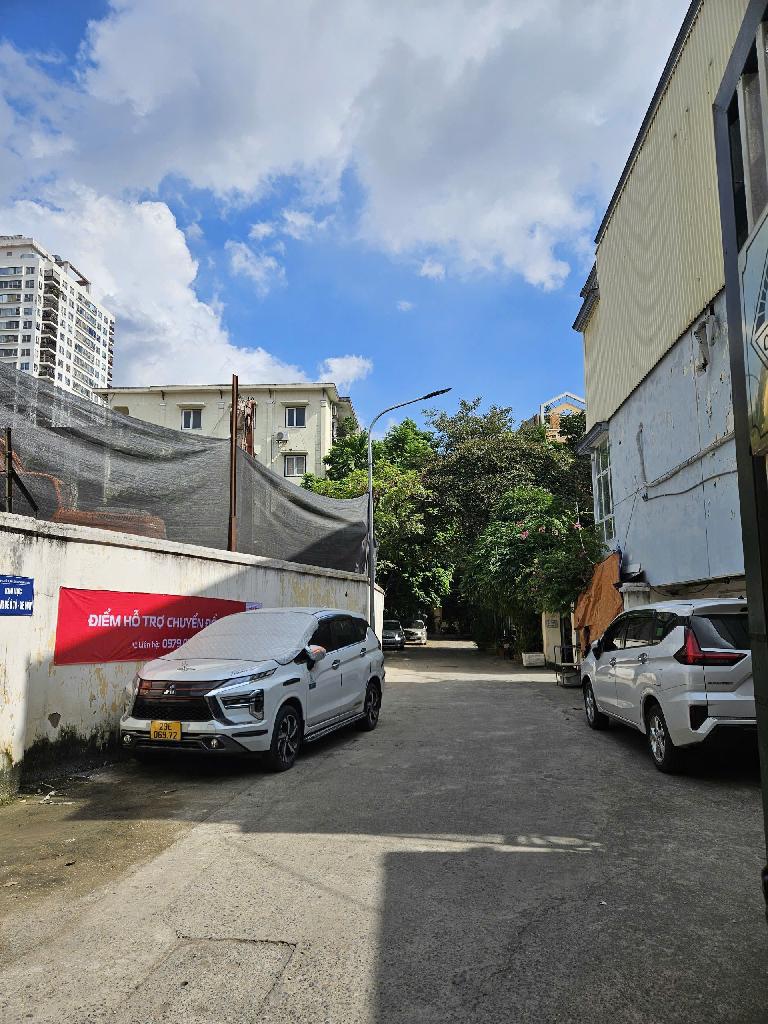 Bán nhà Trường Chinh - diện tích 1142m2 1 tầng - lô góc 2 mặt ngõ ô tô - giá 140 tỷ