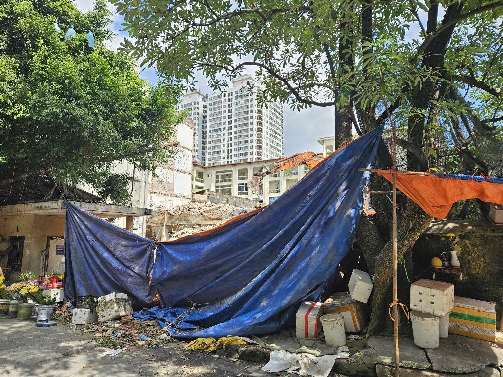 Bán nhà Trường Chinh - diện tích 1142m2 1 tầng - lô góc 2 mặt ngõ ô tô - giá 140 tỷ