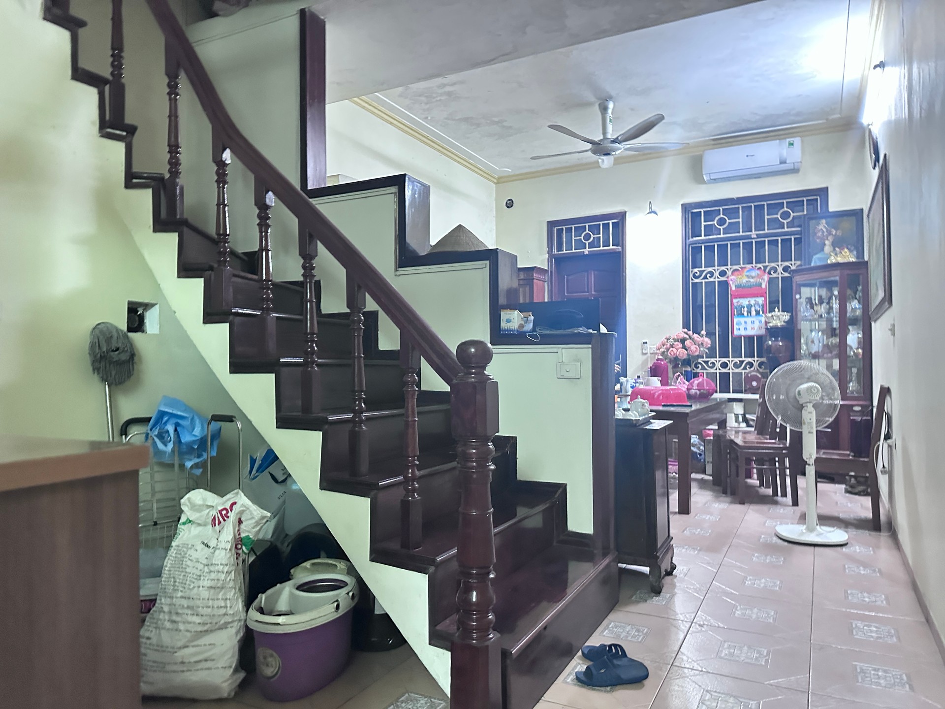 Bán nhà Ngõ 11 Khuất Duy Tiến - diện tích 50.4m2 5 tầng - ô tô tránh - giá 27 tỷ