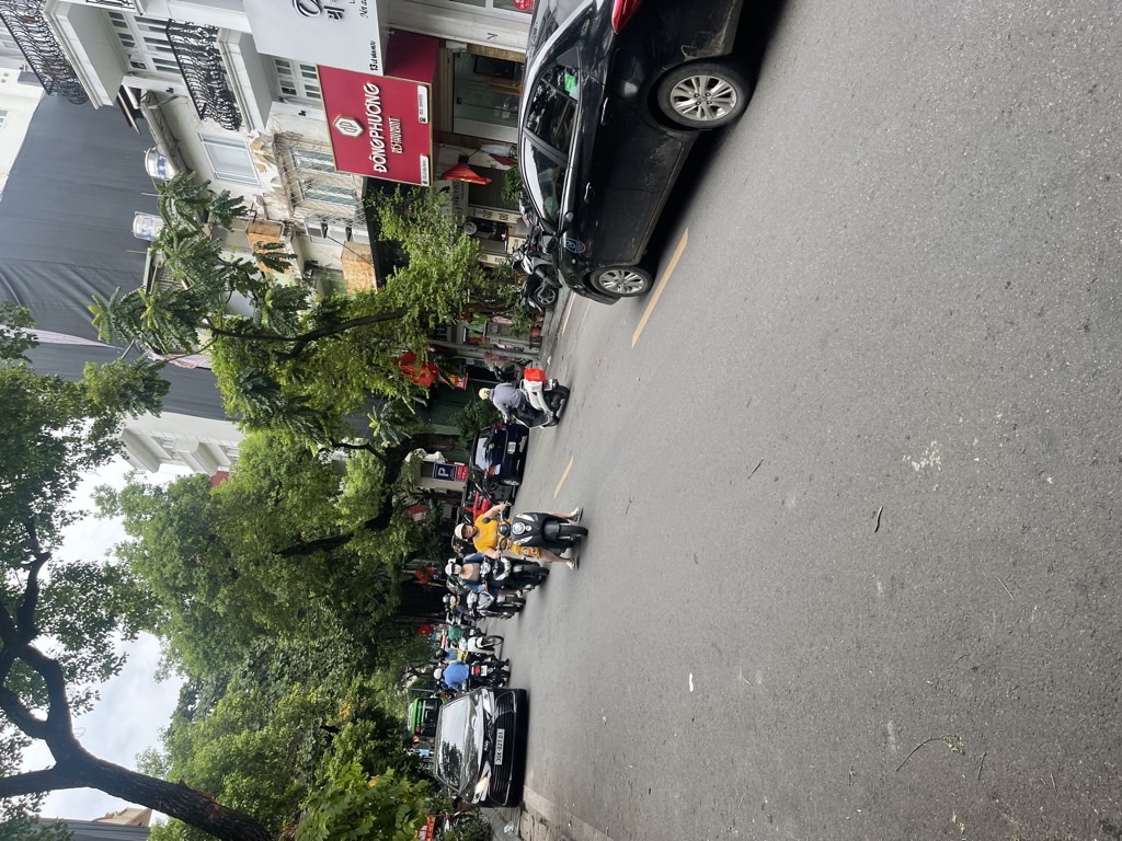 Bán nhà Lê Văn Hưu - diện tích 24m2 2 tầng - Nhà ngay Vị Trí Ngã 5 Phan Chu Trinh - Lê Văn Hưu - Lò Đúc - Hàn Thuyên - giá 12,2 tỷ