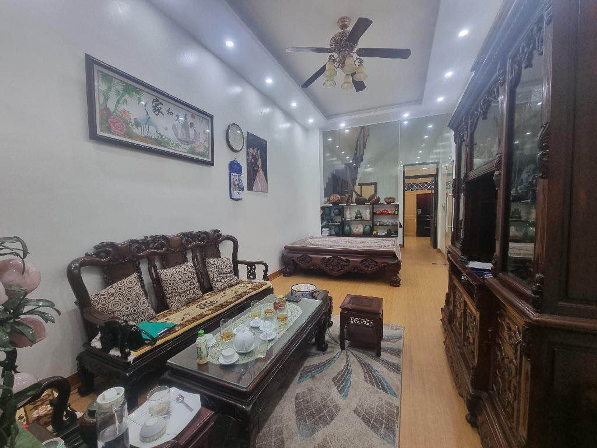 Bán nhà Kim Mã - diện tích 47m2 4 tầng - Mặt phố kinh doanh - giá 33 tỷ