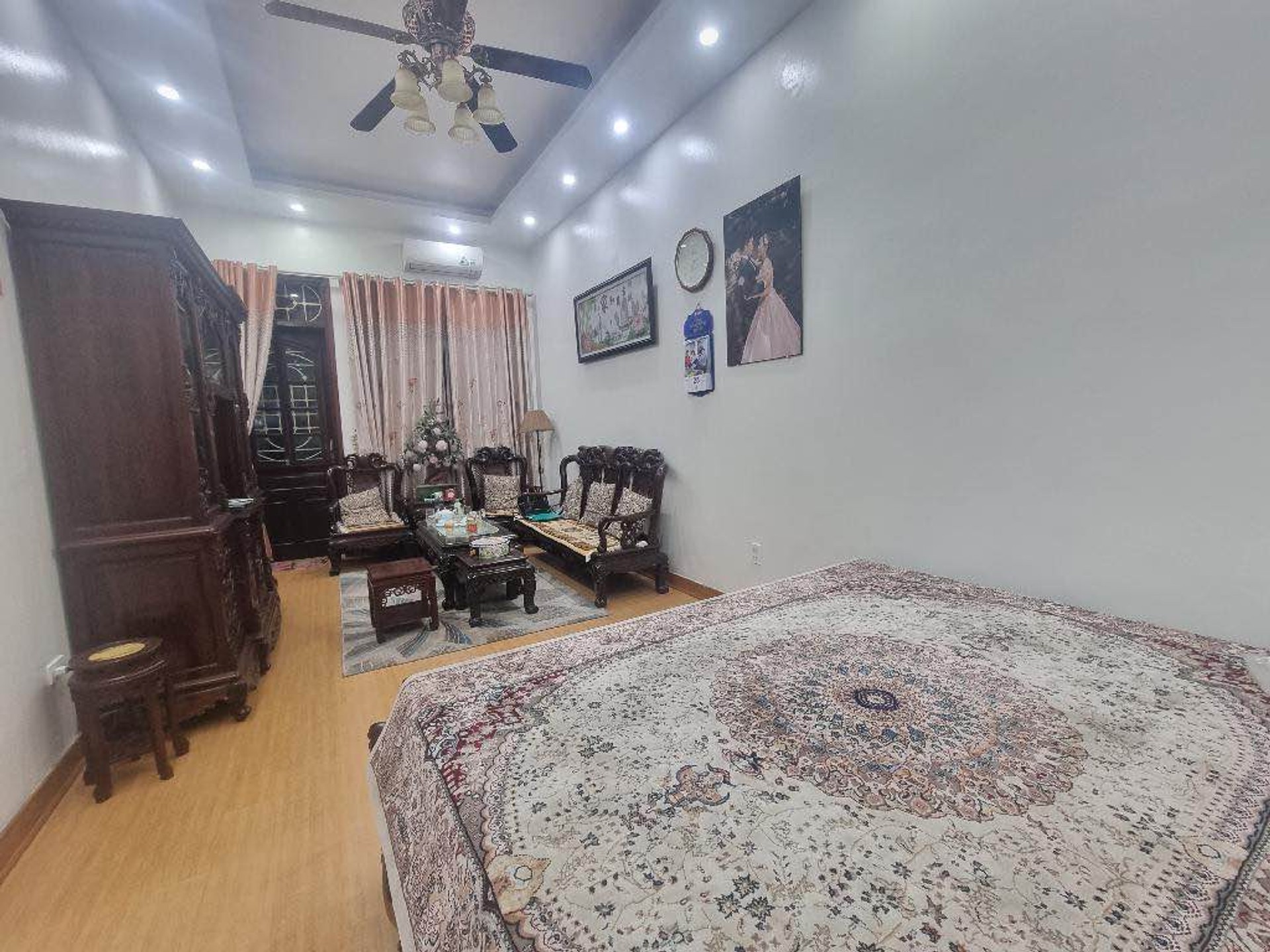 Bán nhà Kim Mã - diện tích 47m2 4 tầng - Mặt phố kinh doanh - giá 33 tỷ