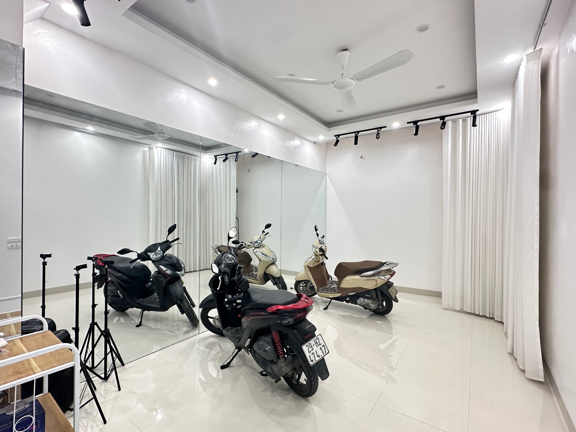 Bán nhà Giải Phóng - diện tích 74m2 4 tầng - Mặt phố kinh doanh siêu lợi nhuận - giá 27,5 tỷ