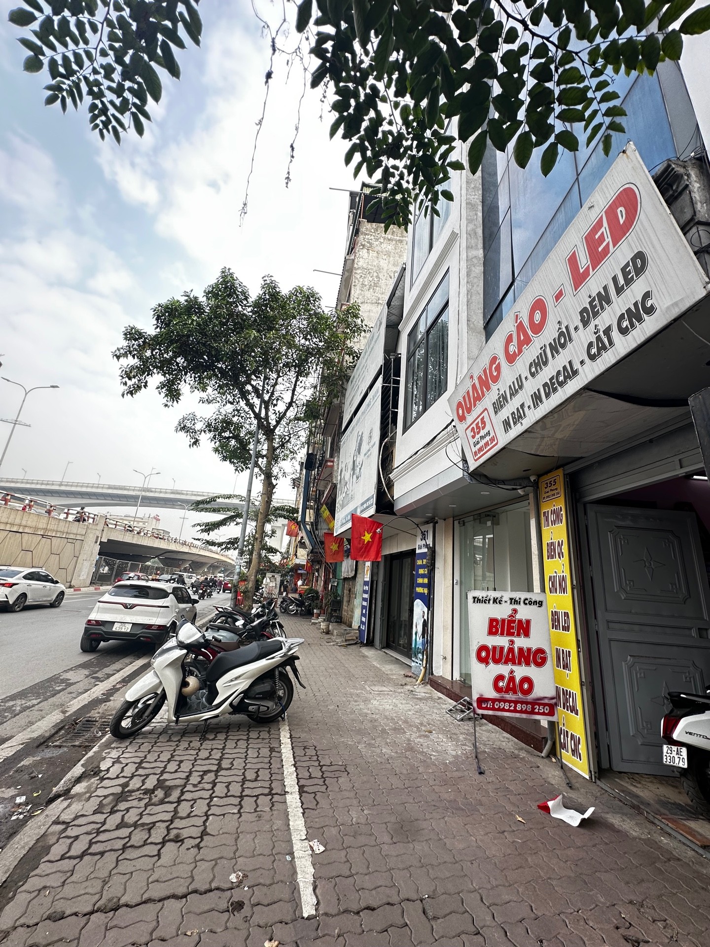 Bán nhà Giải Phóng - diện tích 74m2 4 tầng - Mặt phố kinh doanh siêu lợi nhuận - giá 27,5 tỷ