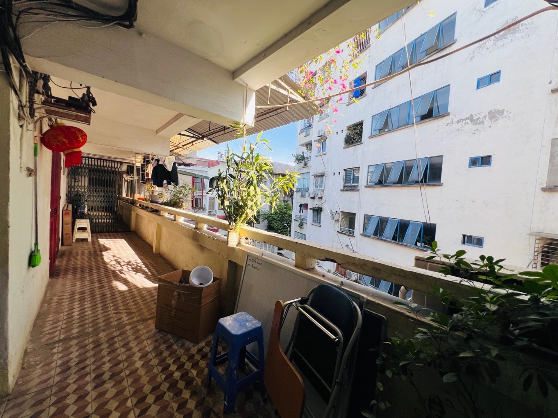 Bán nhà Nguyễn Chí Thanh - diện tích 65m2 1 tầng - Ô tô đỗ chân cầu thang - giá 5,2 tỷ