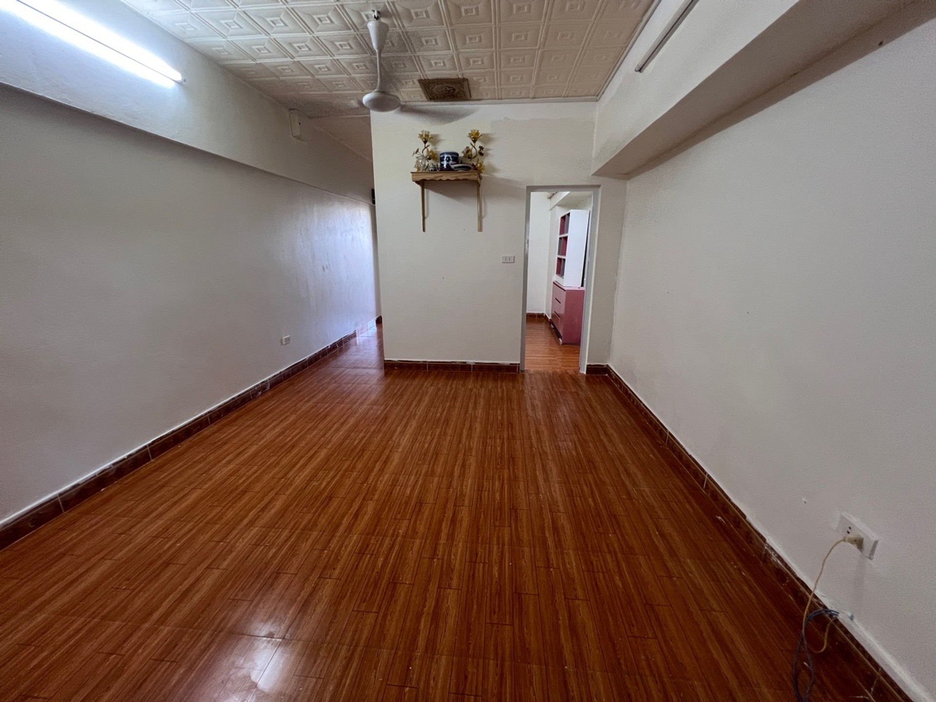 Bán nhà Nguyễn Chí Thanh - diện tích 65m2 1 tầng - Ô tô đỗ chân cầu thang - giá 5,2 tỷ