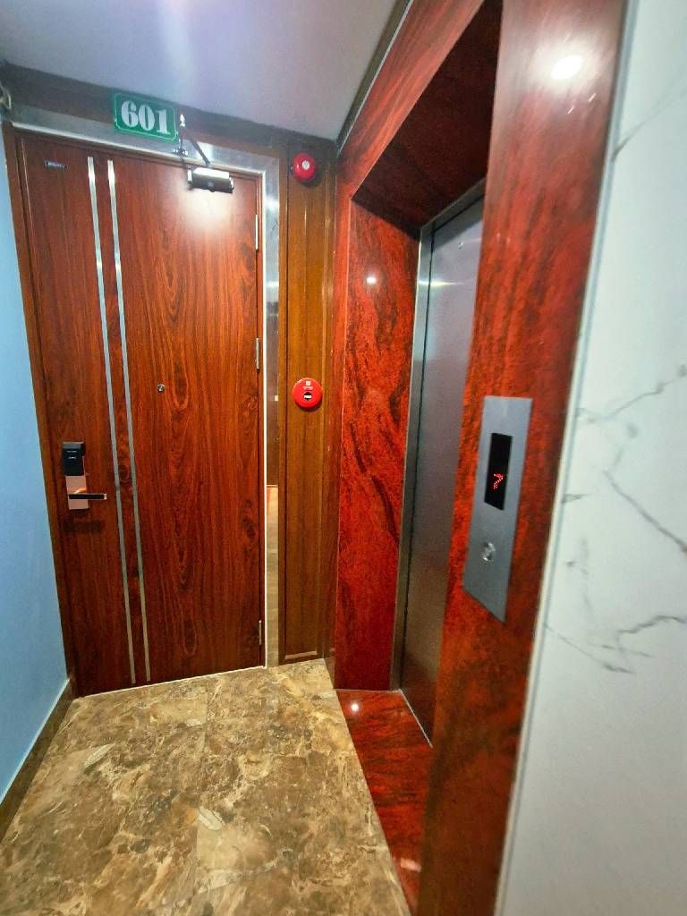 Bán nhà Cự Lộc - diện tích 69m2 9 tầng - Lô góc 2 mặt thoáng - giá 27,6 tỷ