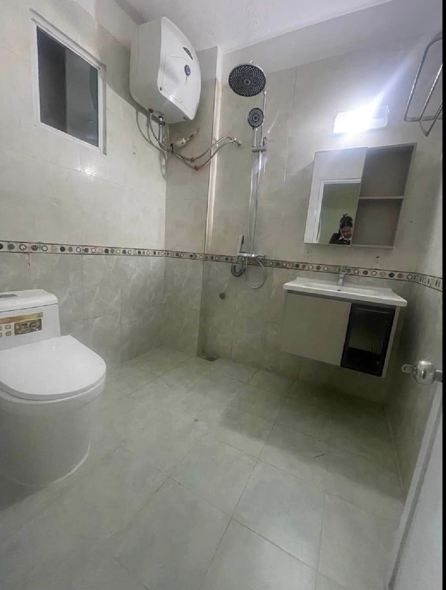 Bán nhà Đông Thiên - diện tích 54m2 5 tầng - ô tô gần - giá 6,6 tỷ