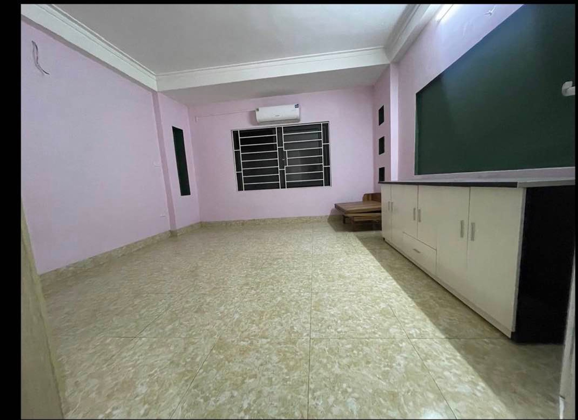 Bán nhà Đông Thiên - diện tích 54m2 5 tầng - ô tô gần - giá 6,6 tỷ