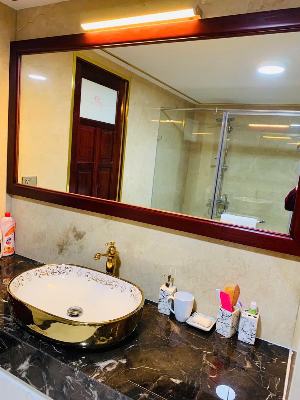 Bán nhà Bắc Linh Đàm - diện tích 83m2 4 tầng - Biệt thự lô góc 3 mặt thoáng - giá 33,7 tỷ