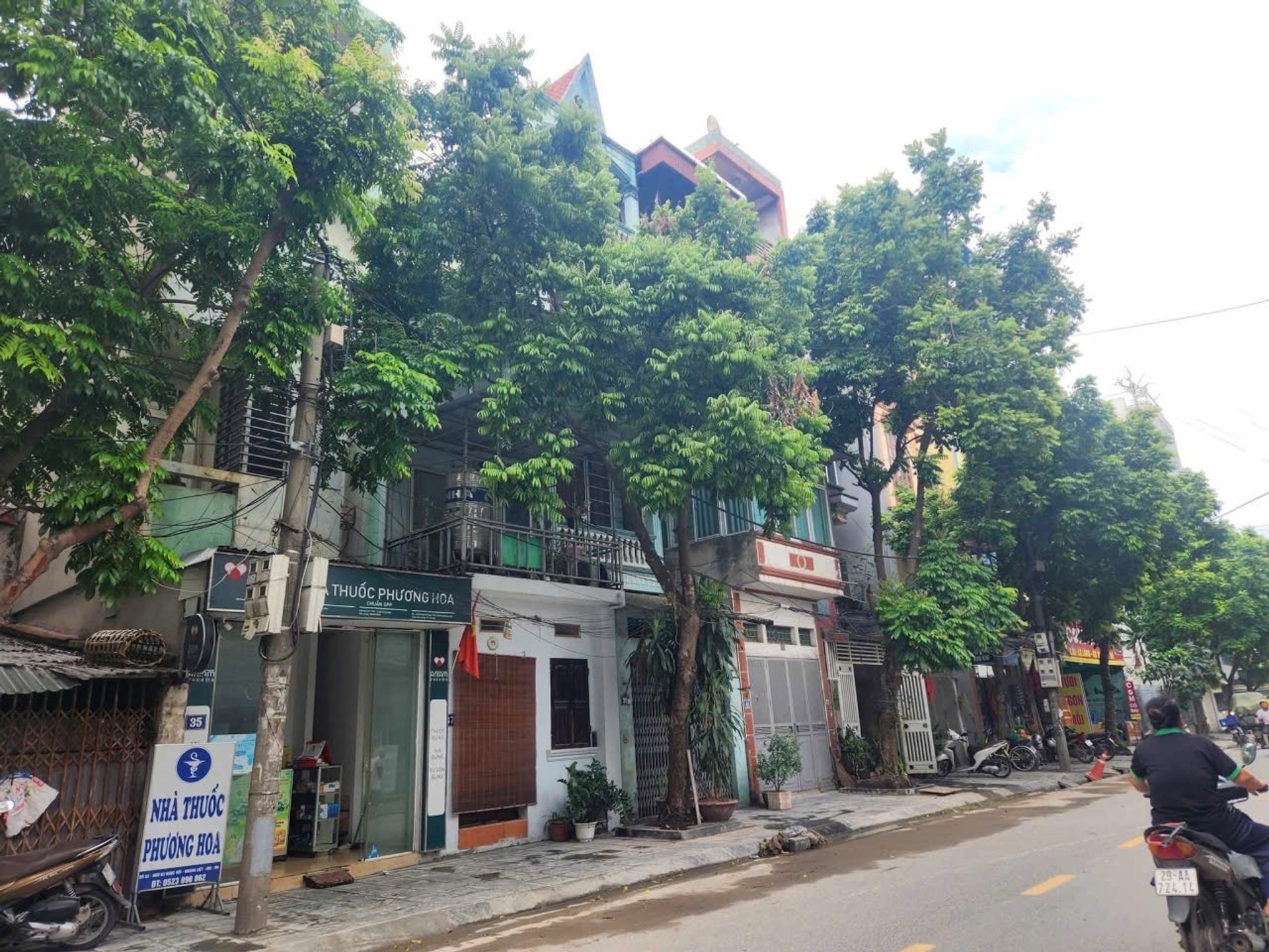 Bán nhà Ngọc Hồi - diện tích 47m2 3 tầng - Ngõ to như phố, vỉa hè kinh doanh - giá 13 tỷ