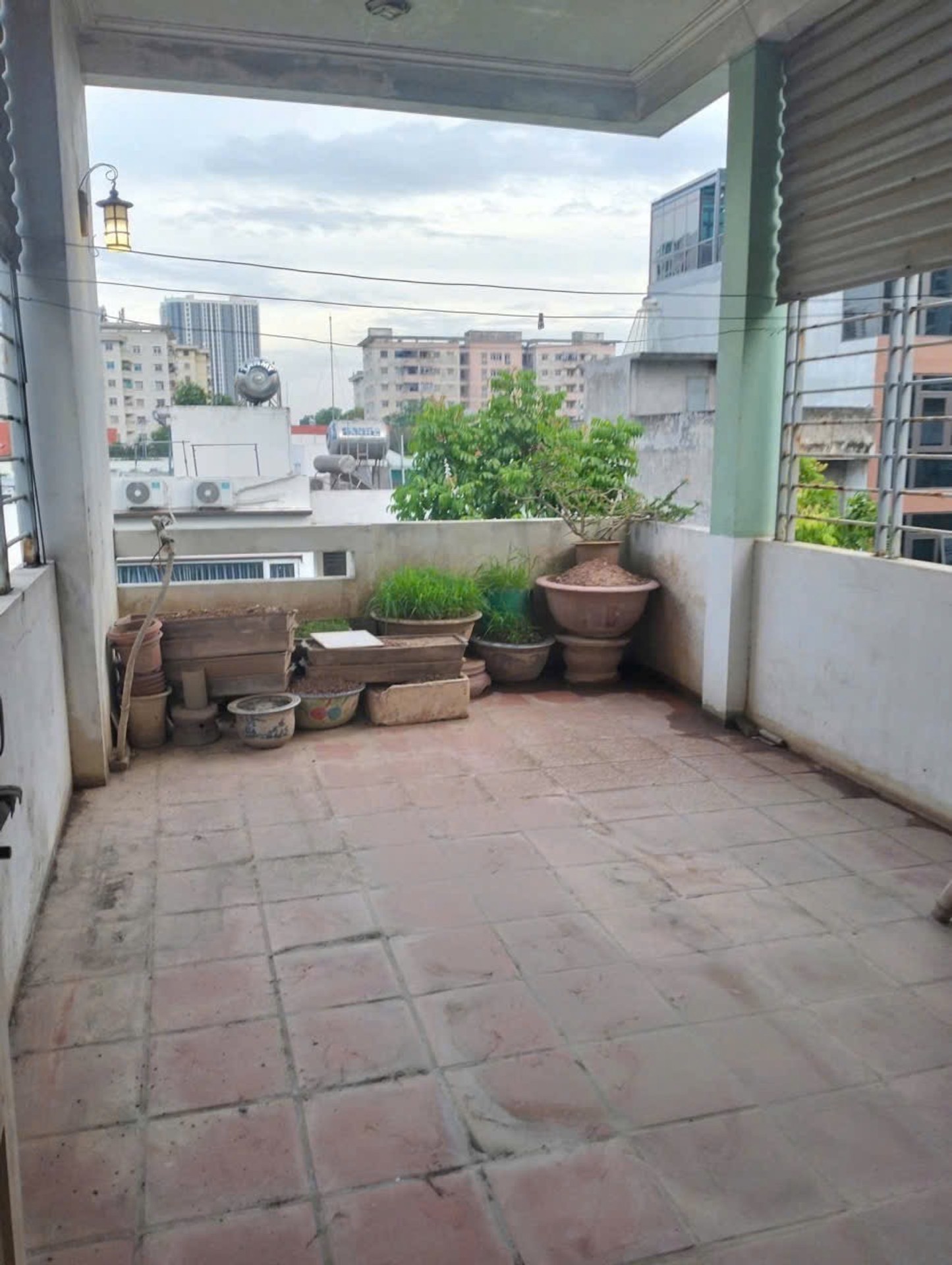 Bán nhà Ngọc Hồi - diện tích 47m2 3 tầng - Ngõ to như phố, vỉa hè kinh doanh - giá 13 tỷ