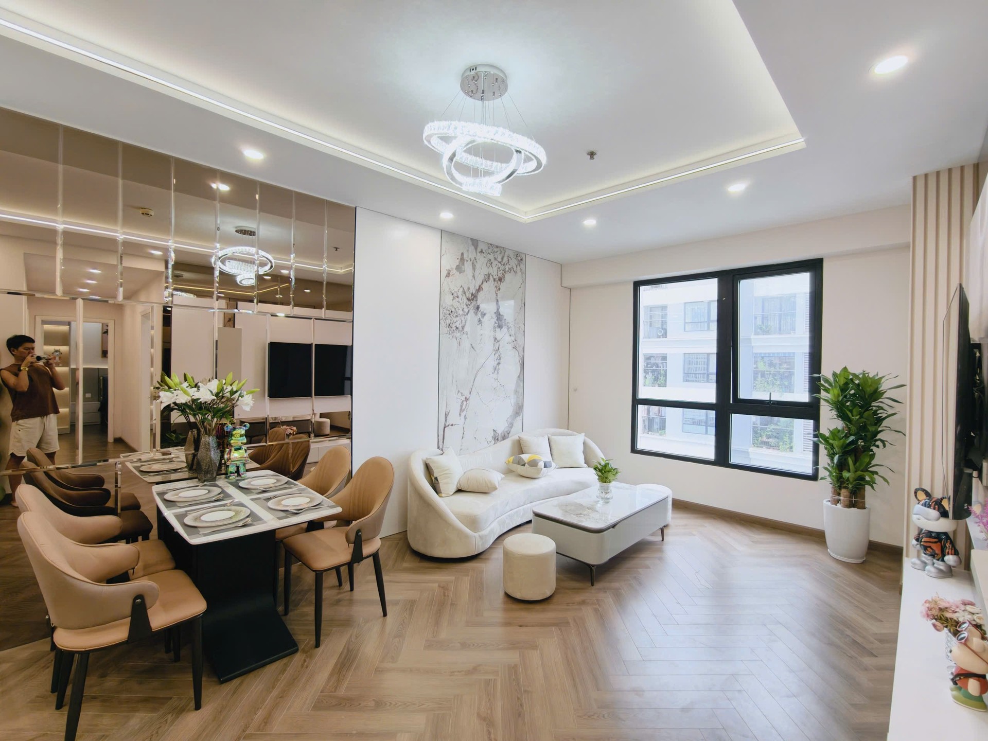 Bán nhà Minh Khai - diện tích 95m2 1 tầng - Căn hộ T9 Tầng 24 - giá 13,8 tỷ