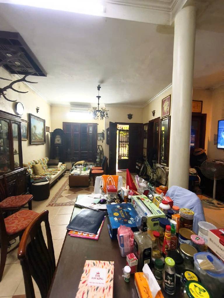 Bán nhà Võ Thị Sáu - diện tích 70m2 5 tầng - Gần hồ, ngõ rộng ba gác tránh nhau - giá 18,6 tỷ