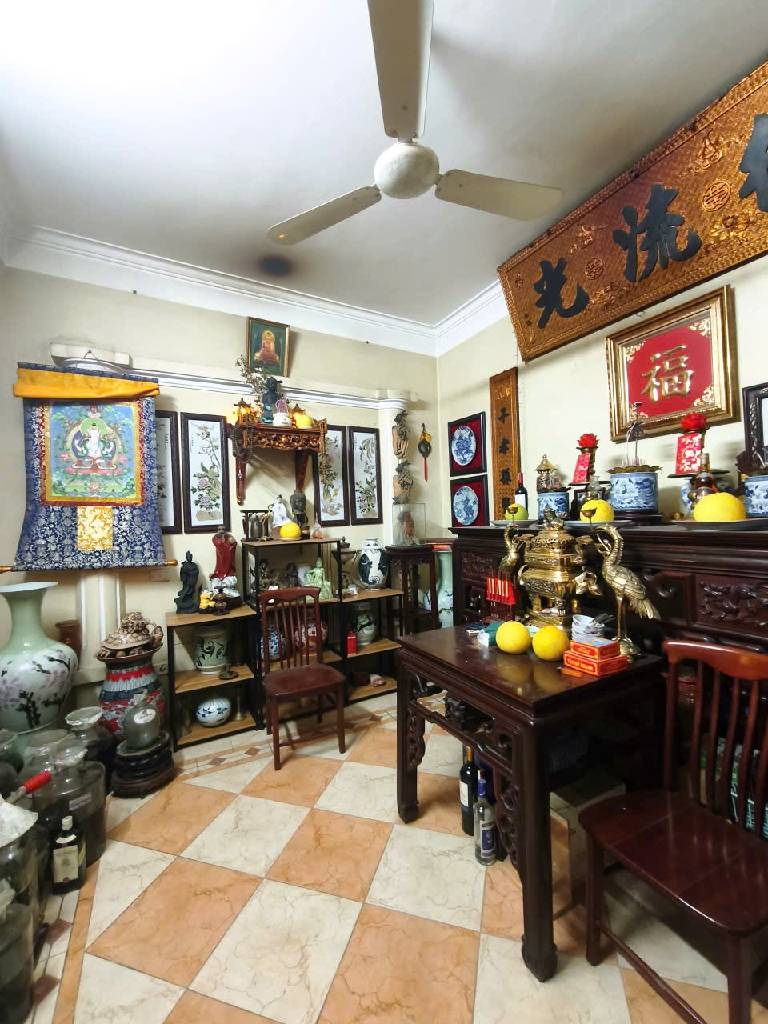 Bán nhà Võ Thị Sáu - diện tích 70m2 5 tầng - Gần hồ, ngõ rộng ba gác tránh nhau - giá 18,6 tỷ