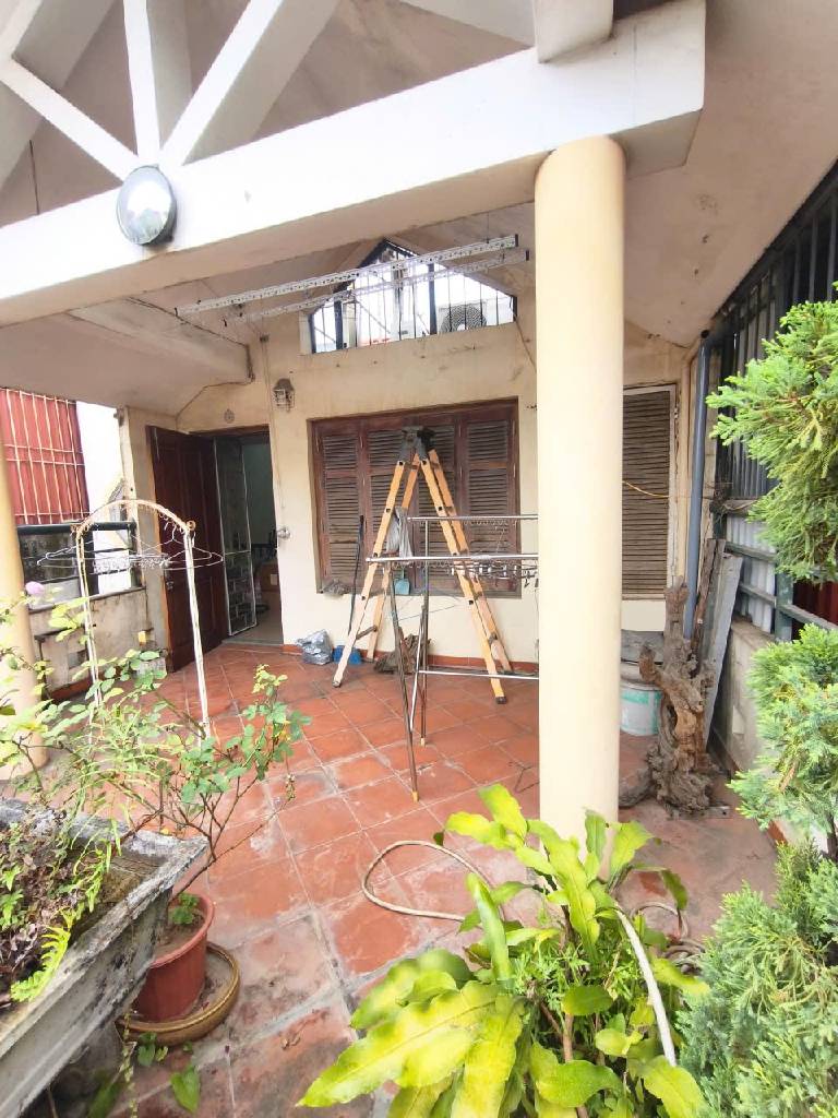 Bán nhà Võ Thị Sáu - diện tích 70m2 5 tầng - Gần hồ, ngõ rộng ba gác tránh nhau - giá 18,6 tỷ