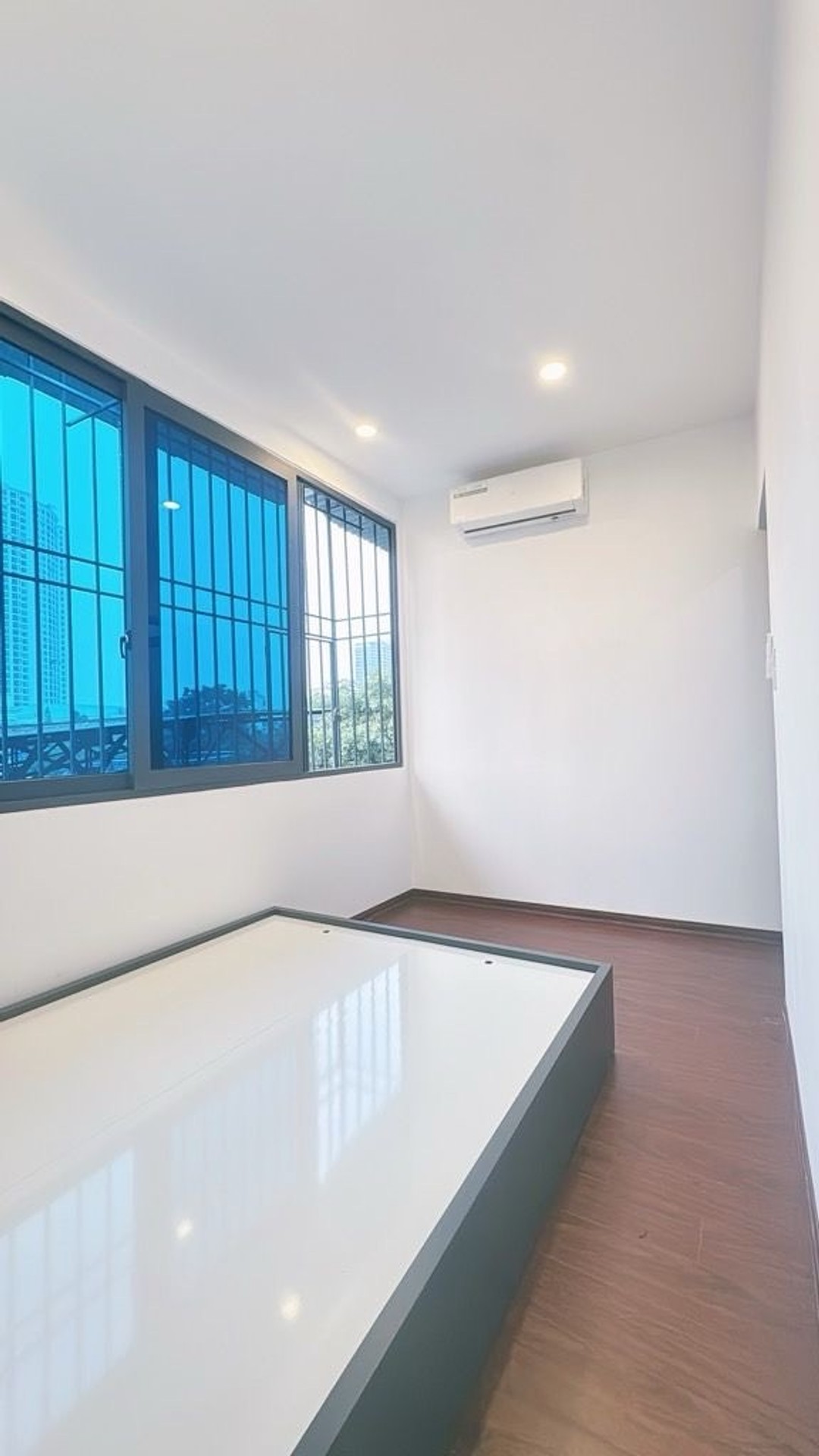 Bán nhà Nguyễn Trãi - diện tích 60m2 3 tầng - Đối diện Royal City - giá 3,5 tỷ