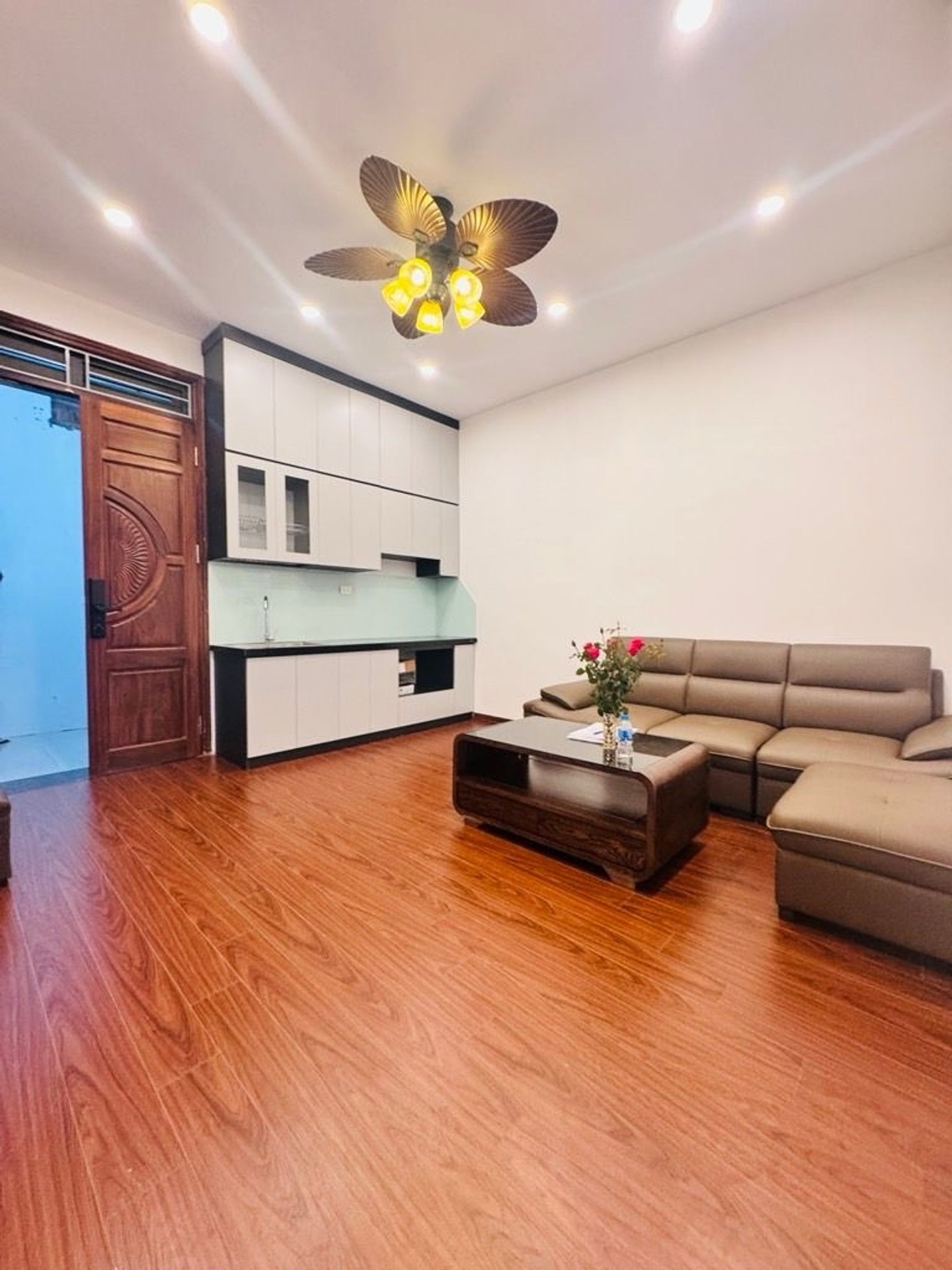 Bán nhà Nguyễn Trãi - diện tích 60m2 3 tầng - Đối diện Royal City - giá 3,5 tỷ