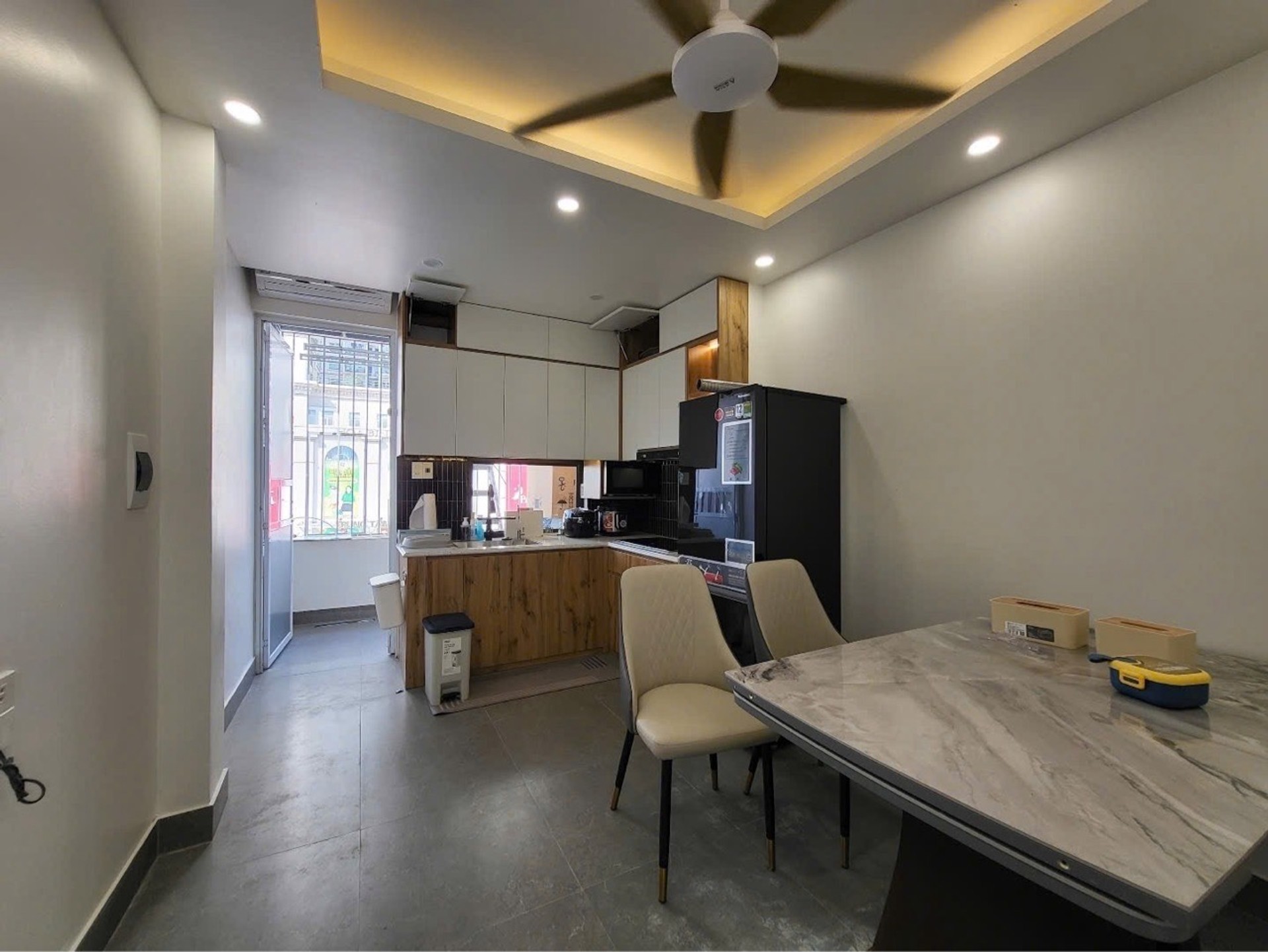 Bán nhà Minh Khai - diện tích 18m2 4 tầng - Ô tô tránh - giá 12 tỷ