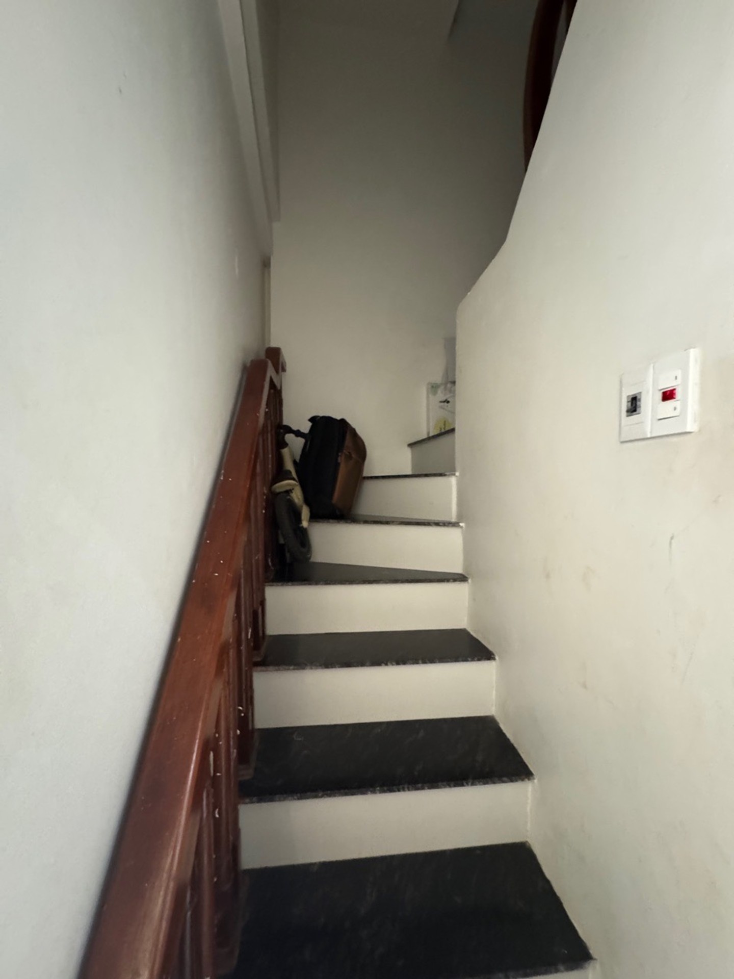 Bán nhà Minh Khai - diện tích 18m2 4 tầng - Ô tô tránh - giá 12 tỷ