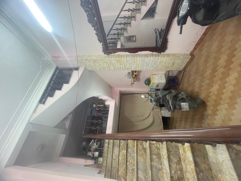 Bán nhà Định Công Thượng - diện tích 35m2 5 tầng - Ô tô tránh - giá 6 tỷ