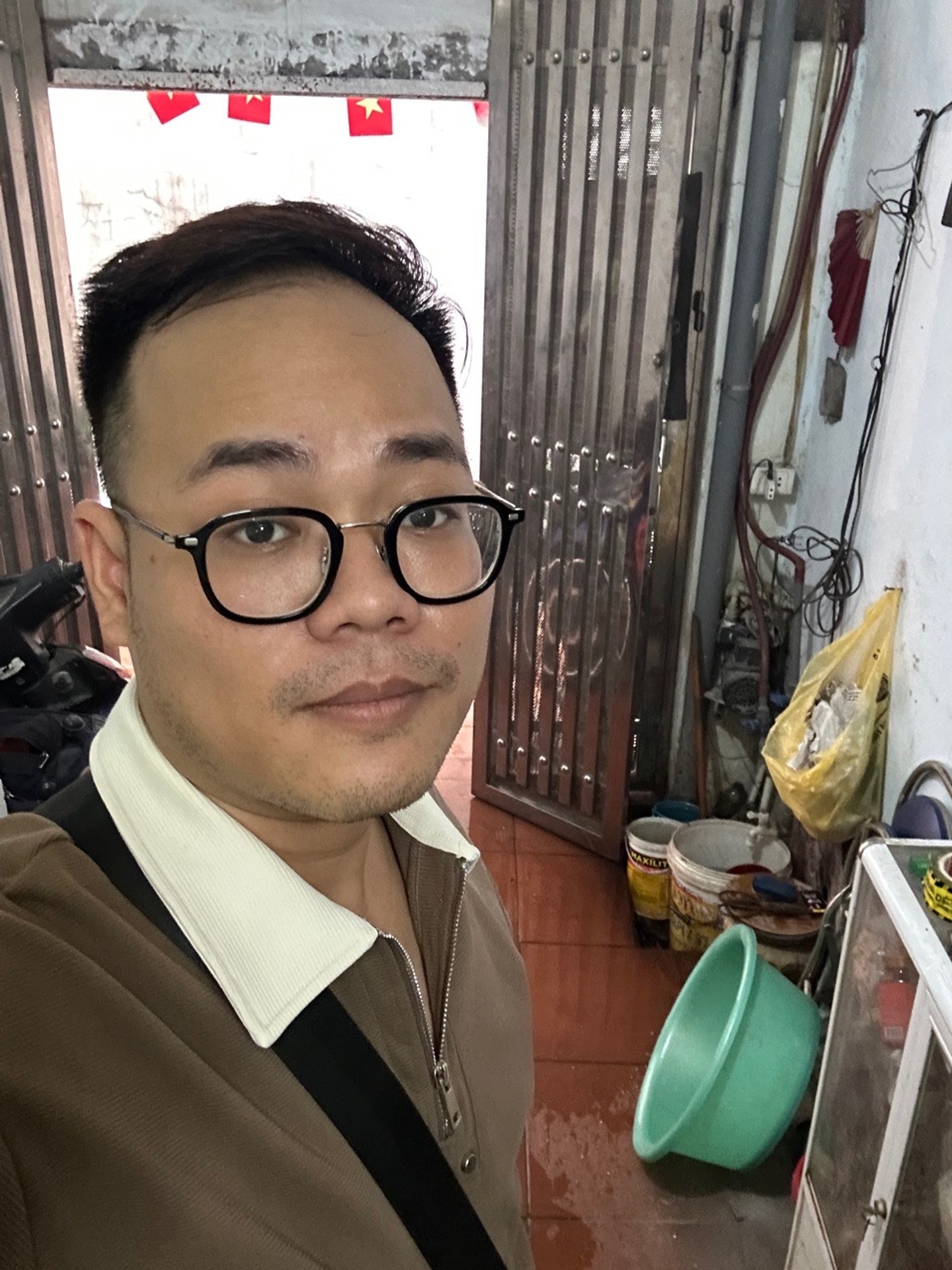 Bán nhà Lĩnh Nam - diện tích 33m2 3 tầng - Nhà dân xây - giá 6,5 tỷ