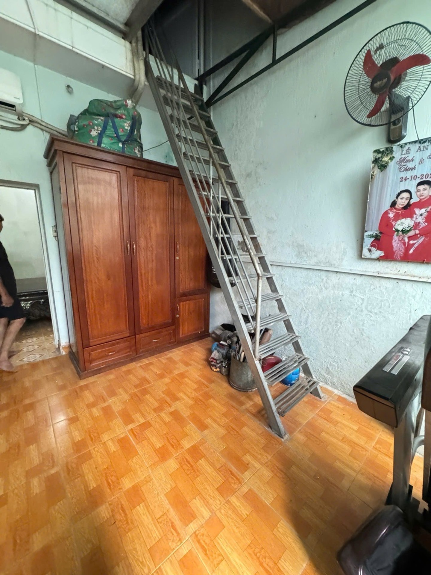 Bán nhà Lĩnh Nam - diện tích 33m2 3 tầng - Nhà dân xây - giá 6,5 tỷ