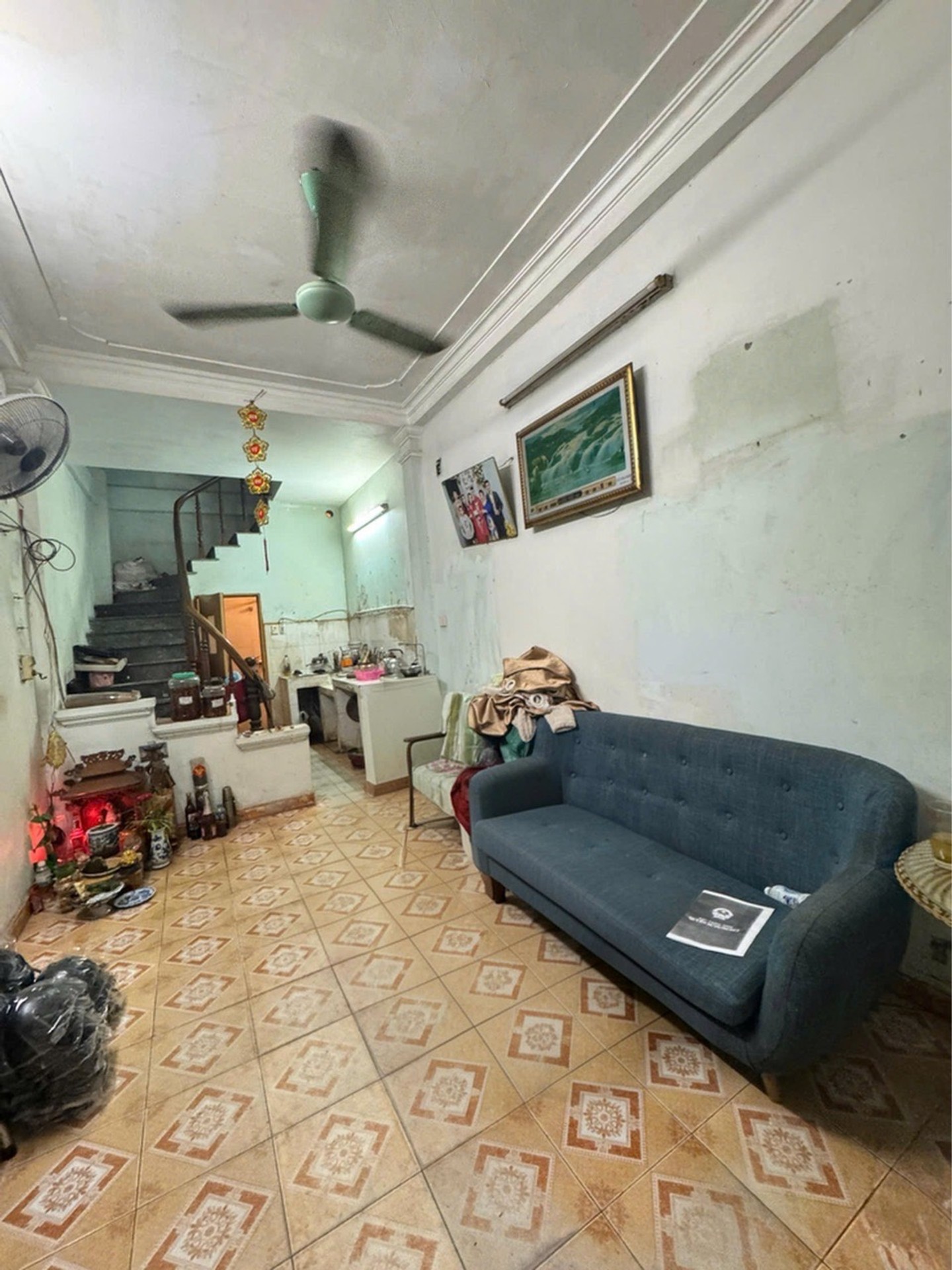 Bán nhà Lĩnh Nam - diện tích 33m2 3 tầng - Nhà dân xây - giá 6,5 tỷ