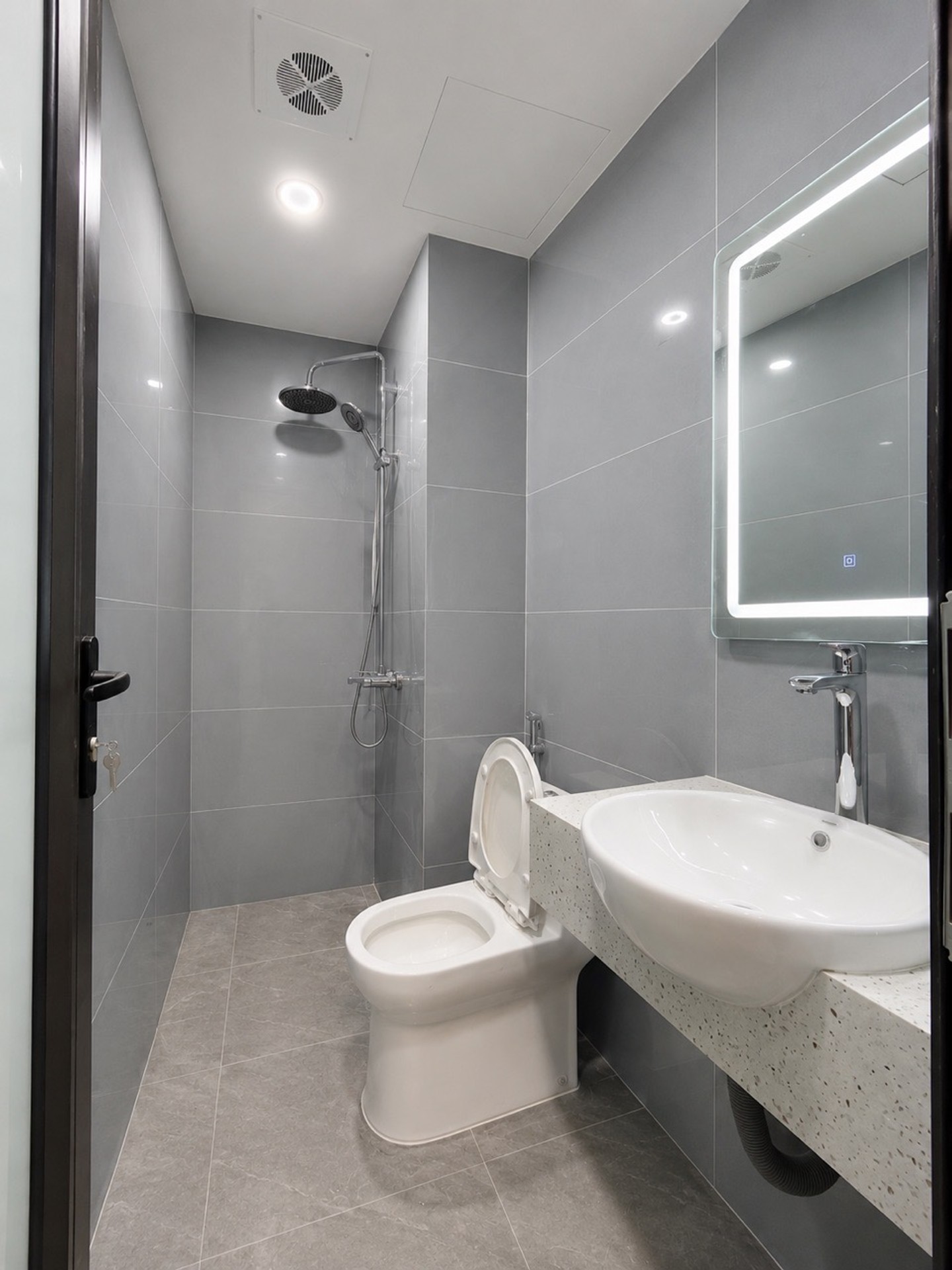 Bán nhà Hoàng Mai - diện tích 42m2 6 tầng - Thang máy, 10 phòng khép kín - giá 12,5 tỷ