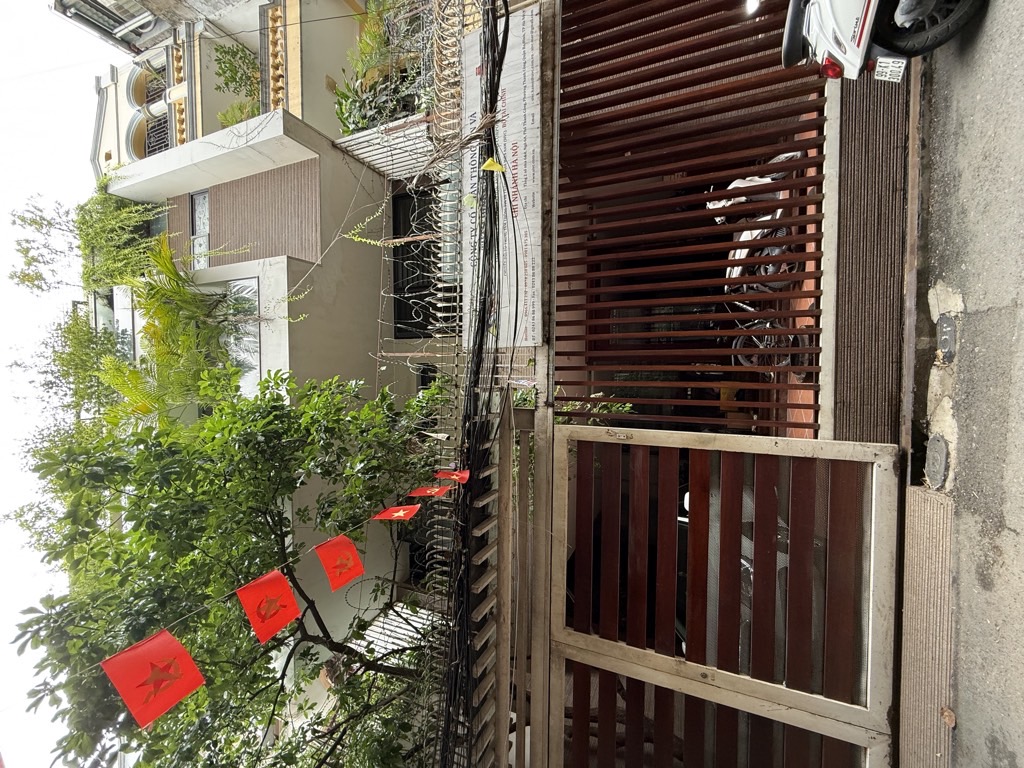 Bán nhà Thành Công - diện tích 160m2 6 tầng - Ô tô tránh - giá 76 tỷ