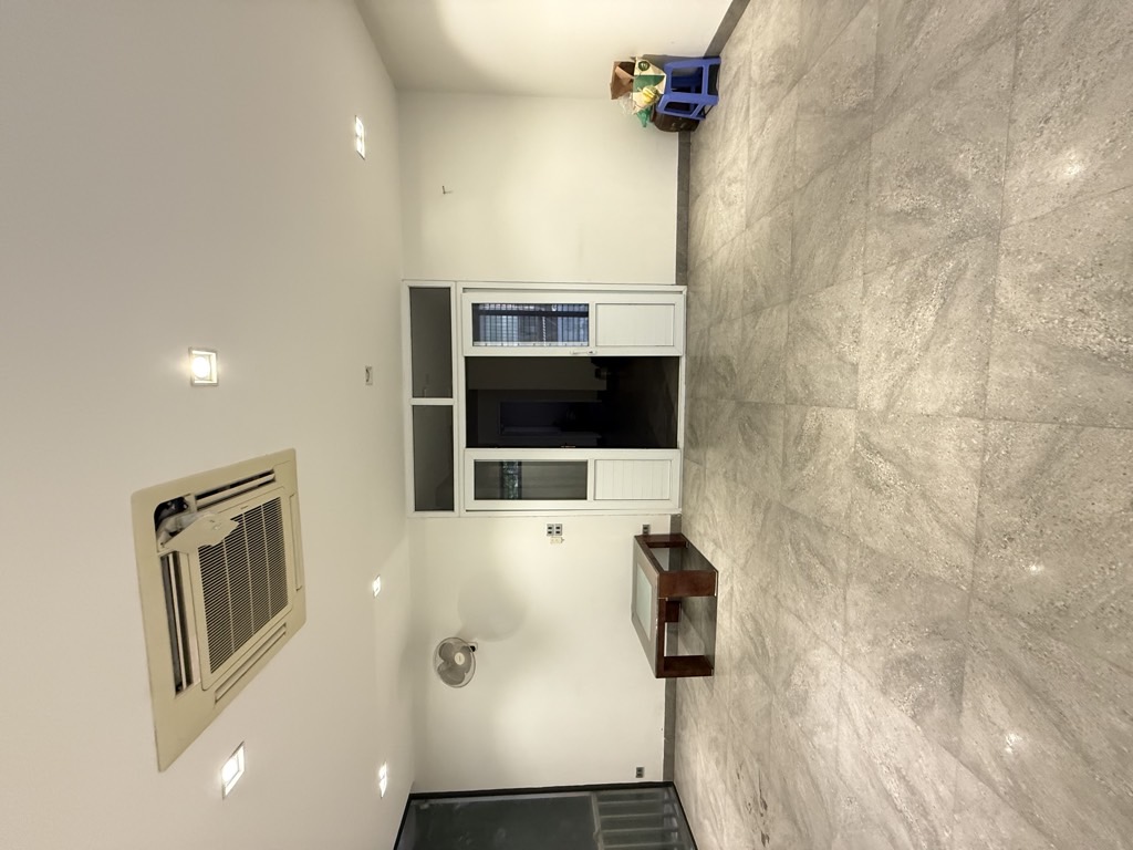 Bán nhà Thành Công - diện tích 160m2 6 tầng - Ô tô tránh - giá 76 tỷ