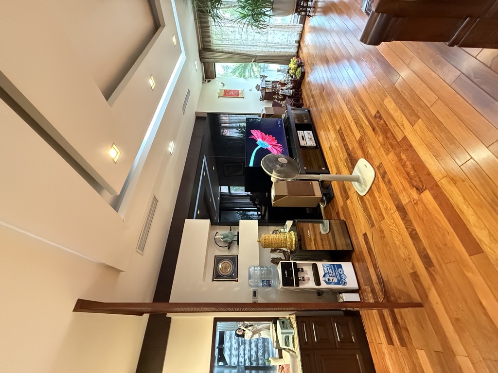 Bán nhà Thành Công - diện tích 160m2 6 tầng - Ô tô tránh - giá 76 tỷ