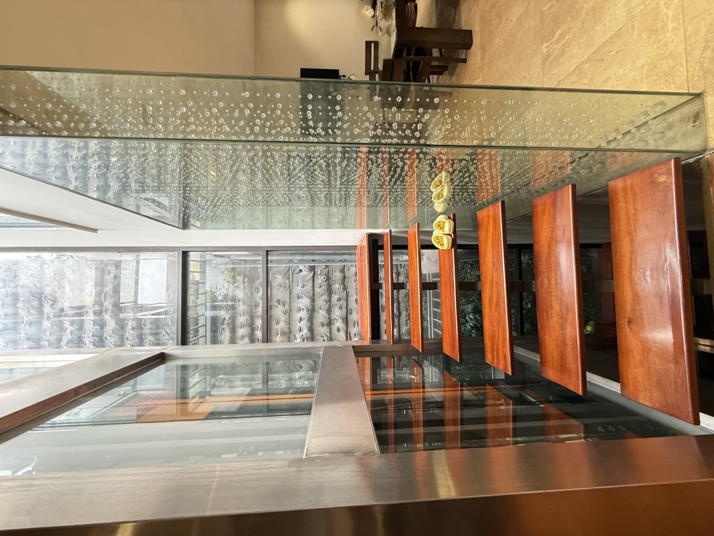 Bán nhà Thành Công - diện tích 160m2 6 tầng - Ô tô tránh - giá 76 tỷ