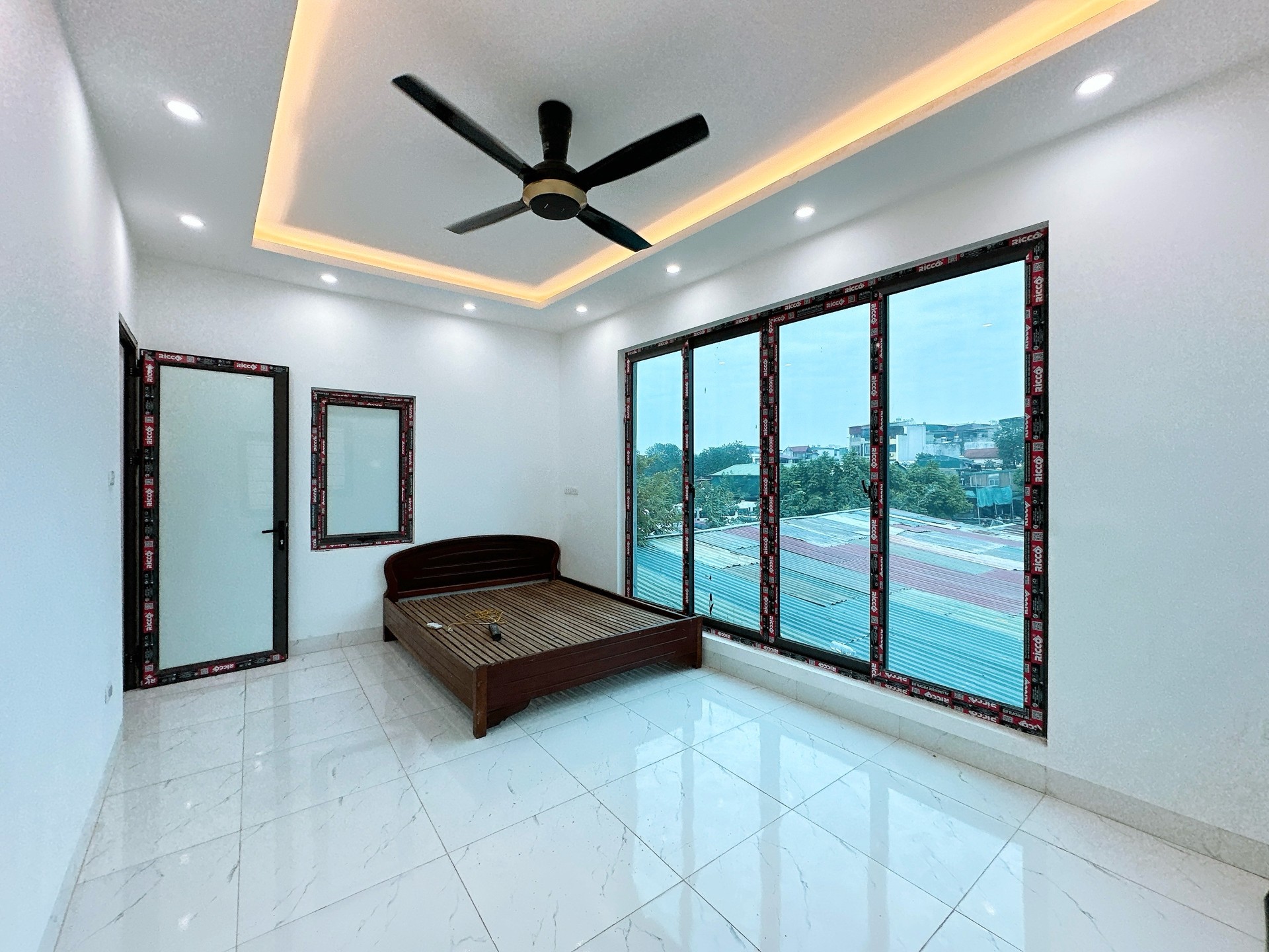 Bán nhà Tân Khai - diện tích 55m2 2 tầng - Nhà đẹp gần phố - giá 3,6 tỷ