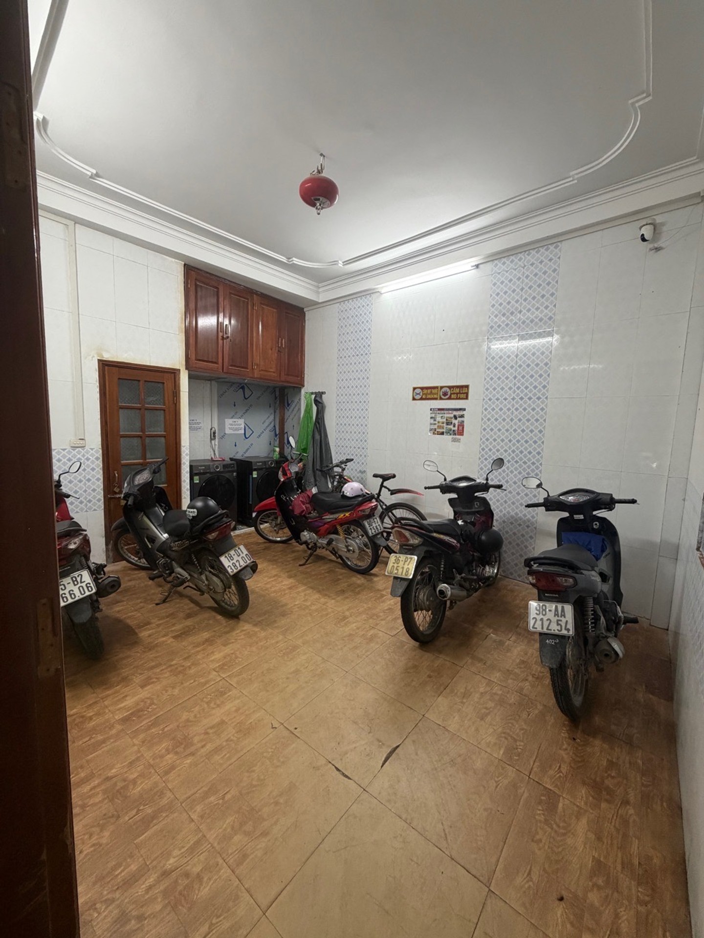 Bán nhà Hoàng Mai - diện tích 31m2 6 tầng - nhà đẹp hiếm có - giá 6,65 tỷ