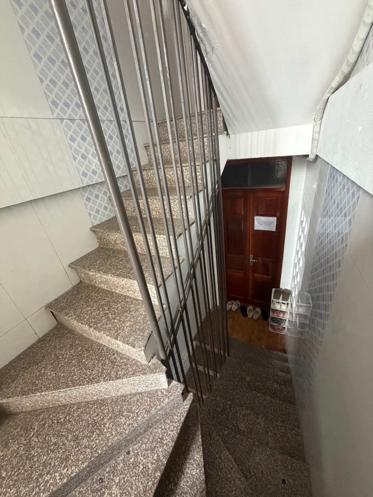 Bán nhà Hoàng Mai - diện tích 31m2 6 tầng - nhà đẹp hiếm có - giá 6,65 tỷ
