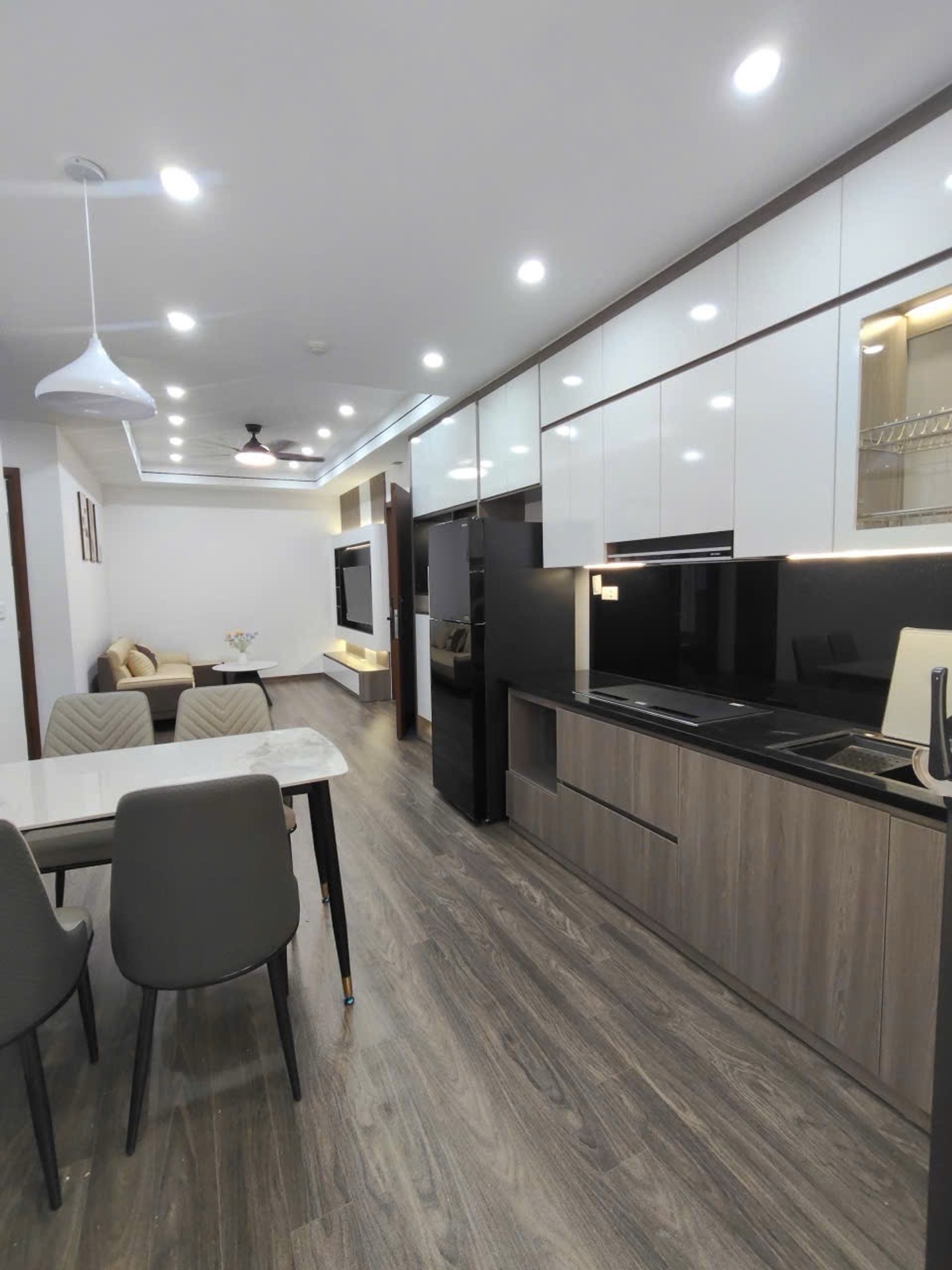 Bán nhà Linh đàm - diện tích 63m2 1 tầng - Ô tô đỗ sảnh - giá 3,4 tỷ