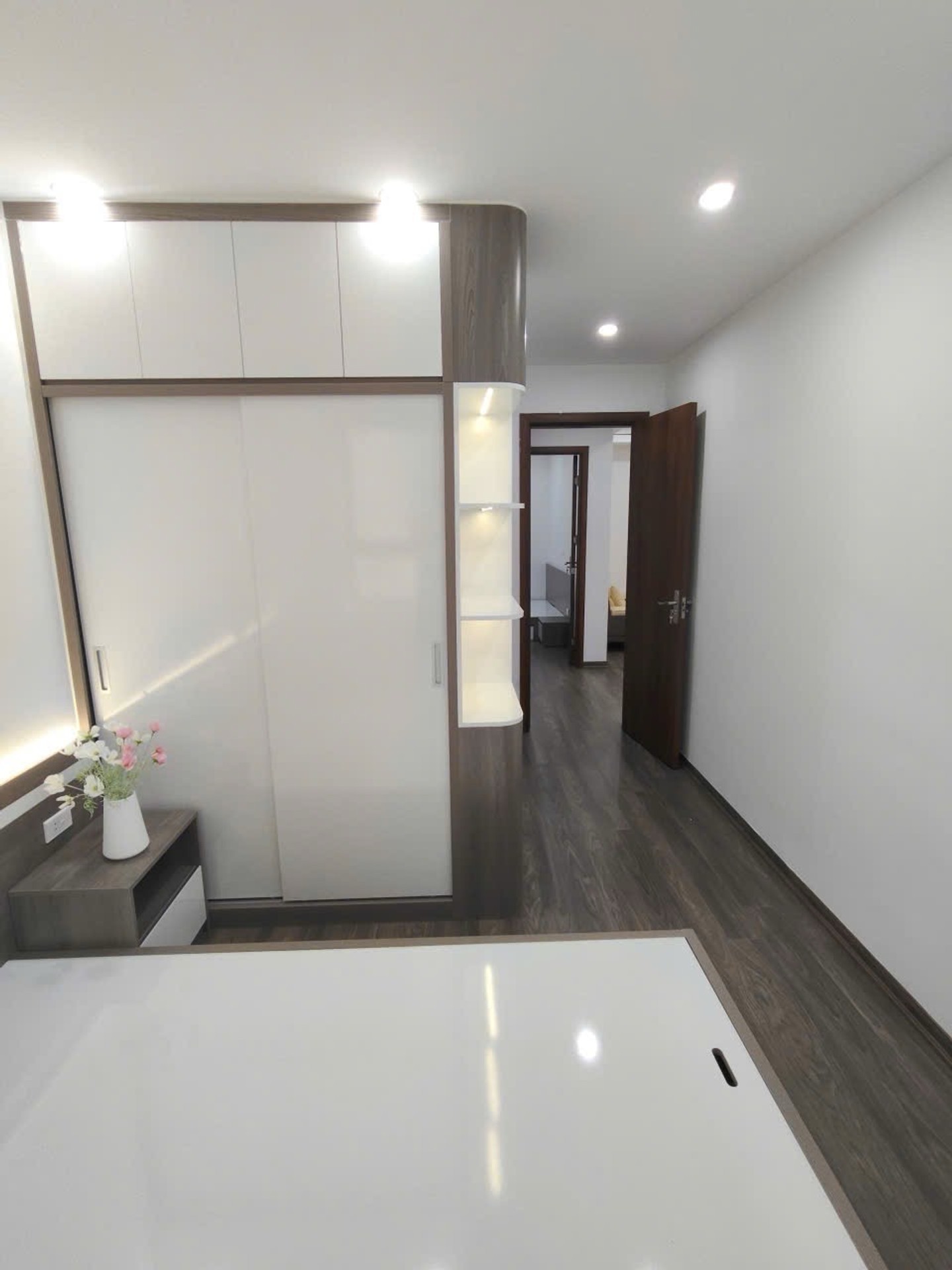Bán nhà Linh đàm - diện tích 63m2 1 tầng - Ô tô đỗ sảnh - giá 3,4 tỷ
